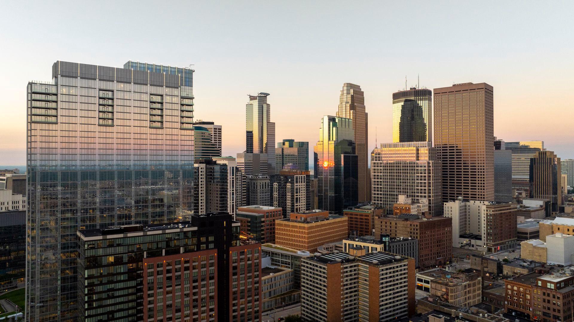 255 Hennepin Avenue Unit: 3303