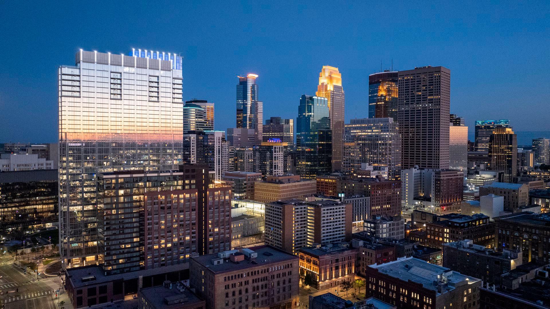255 Hennepin Avenue Unit: 3303