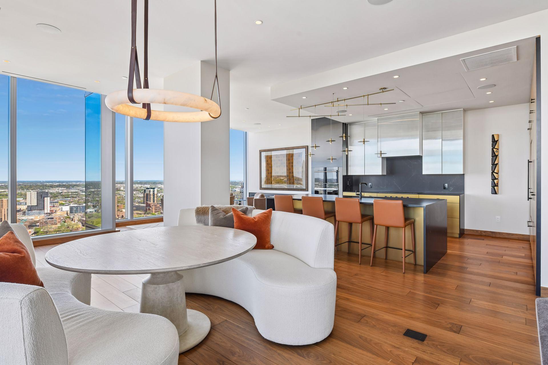 255 Hennepin Avenue Unit: 3303