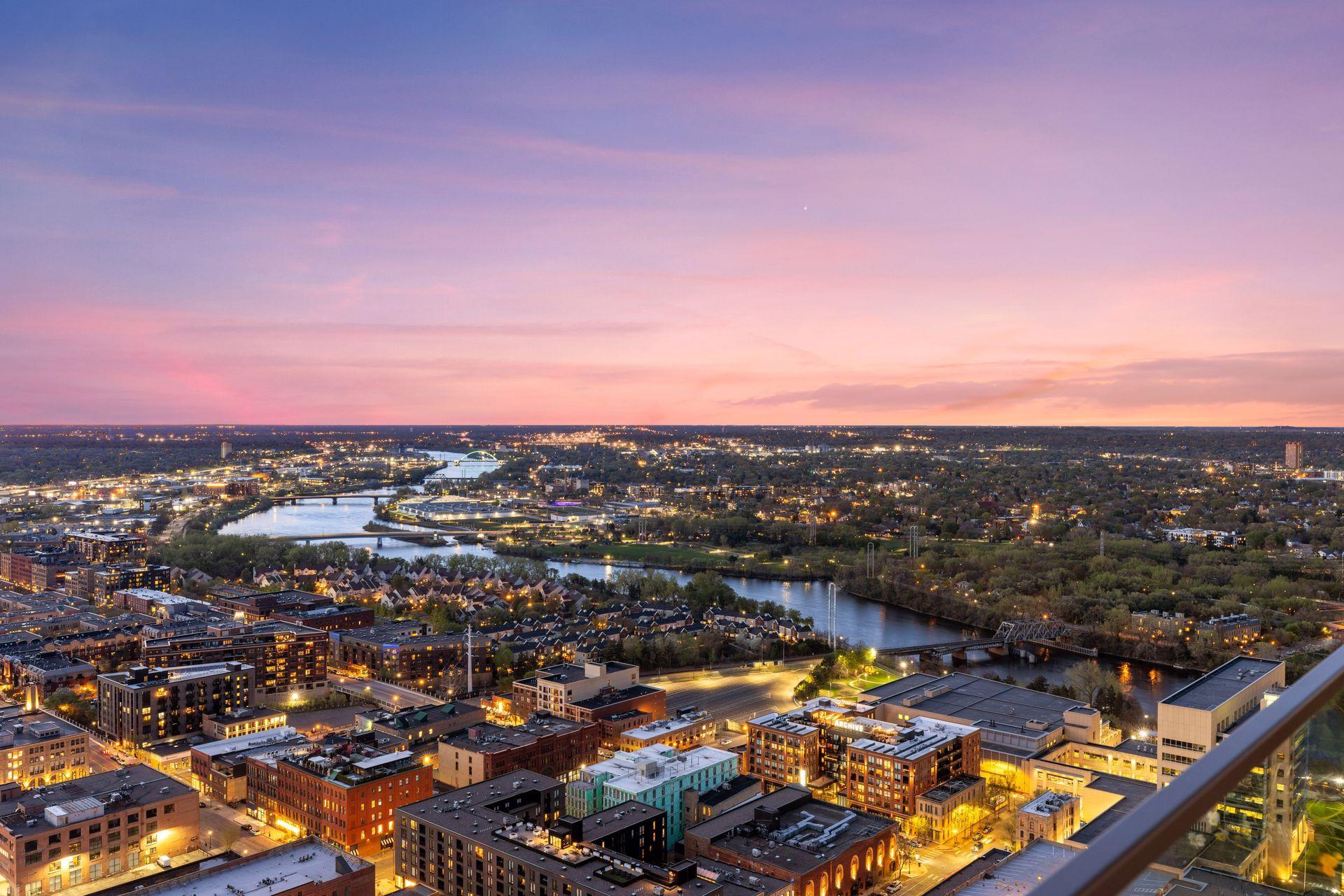 255 Hennepin Avenue Unit: 3303