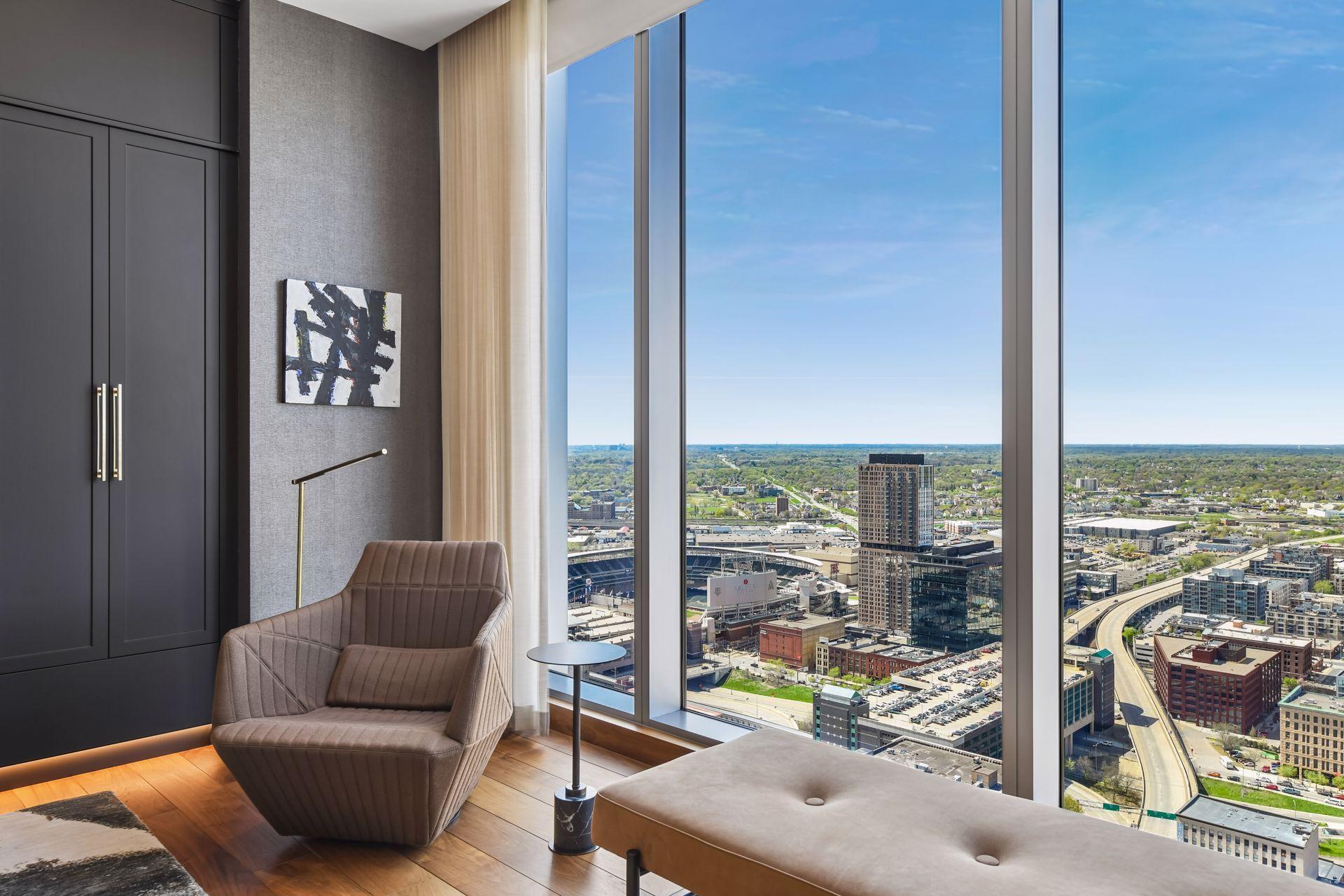 255 Hennepin Avenue Unit: 3303