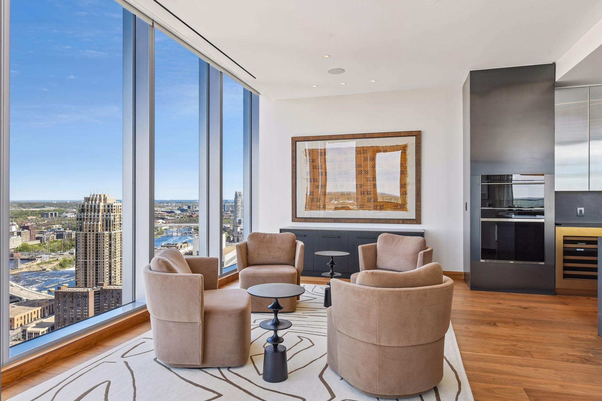 255 Hennepin Avenue Unit: 3303
