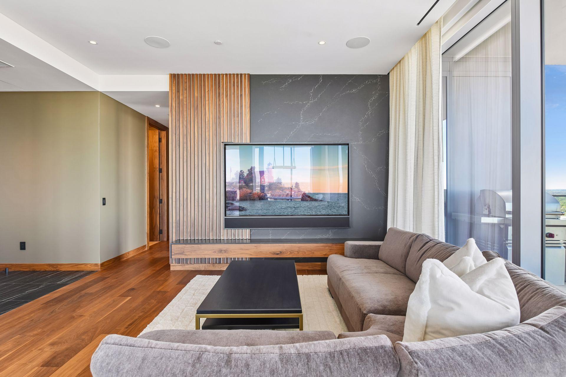 255 Hennepin Avenue Unit: 3303