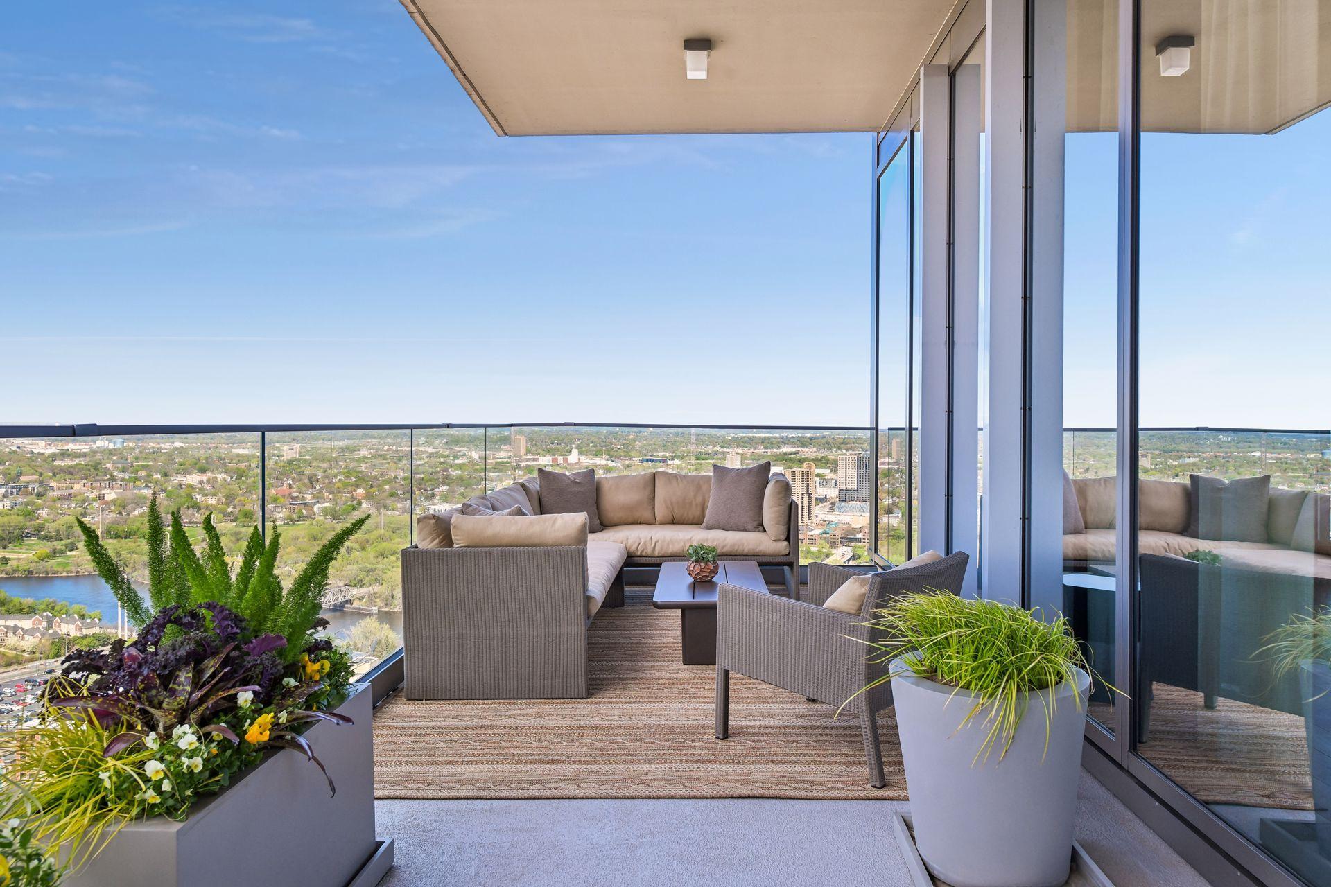 255 Hennepin Avenue Unit: 3303