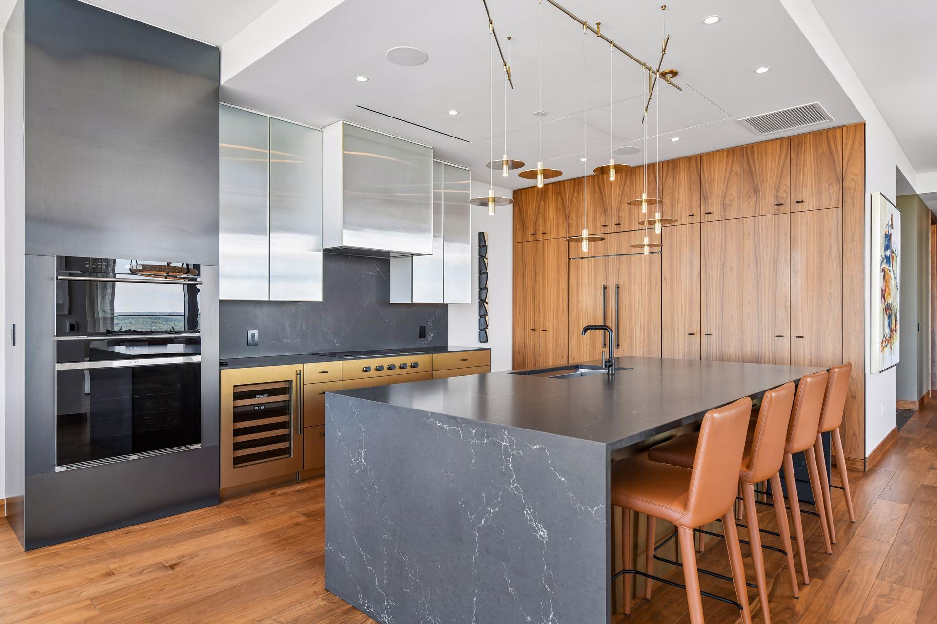 255 Hennepin Avenue Unit: 3303
