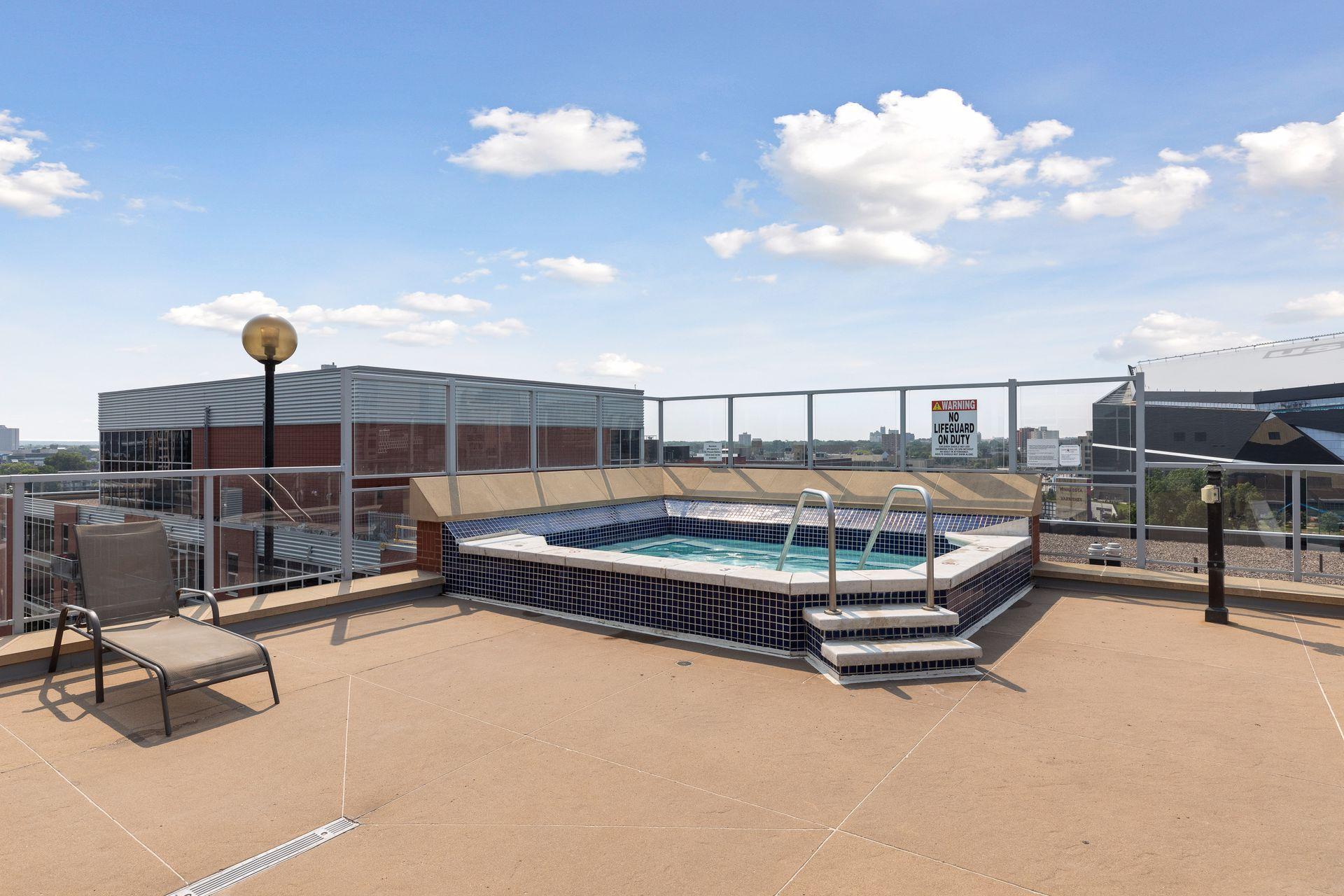 215 10th Avenue S Unit: 708