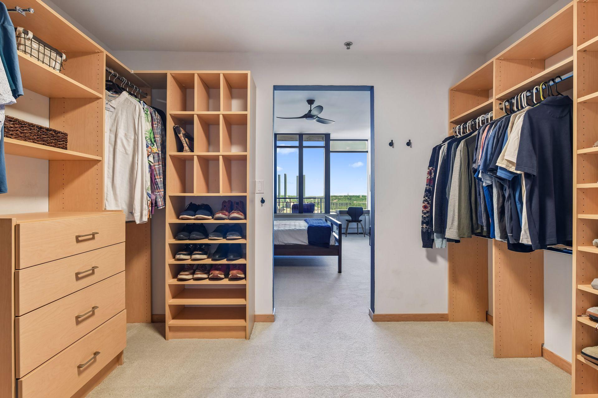 215 10th Avenue S Unit: 708