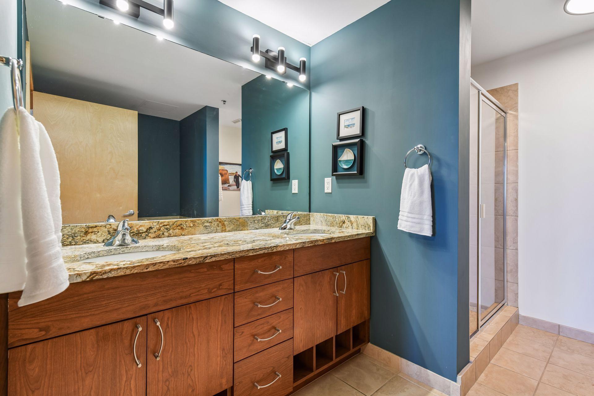 215 10th Avenue S Unit: 708