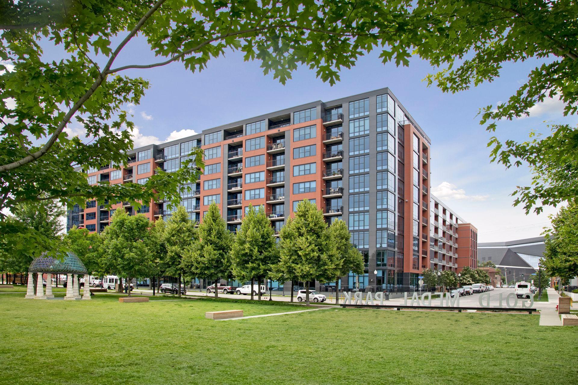 215 10th Avenue S Unit: 708