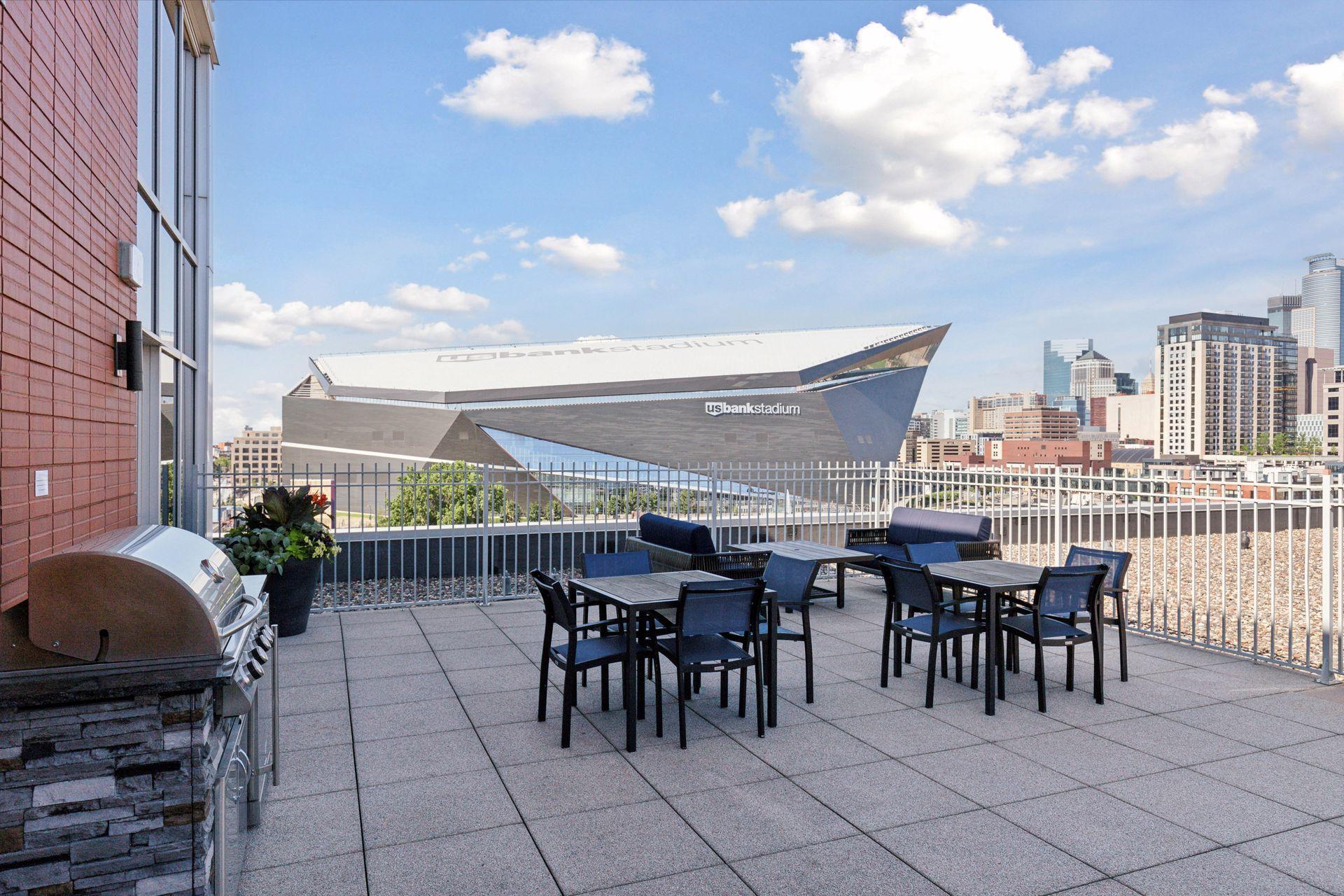 215 10th Avenue S Unit: 708