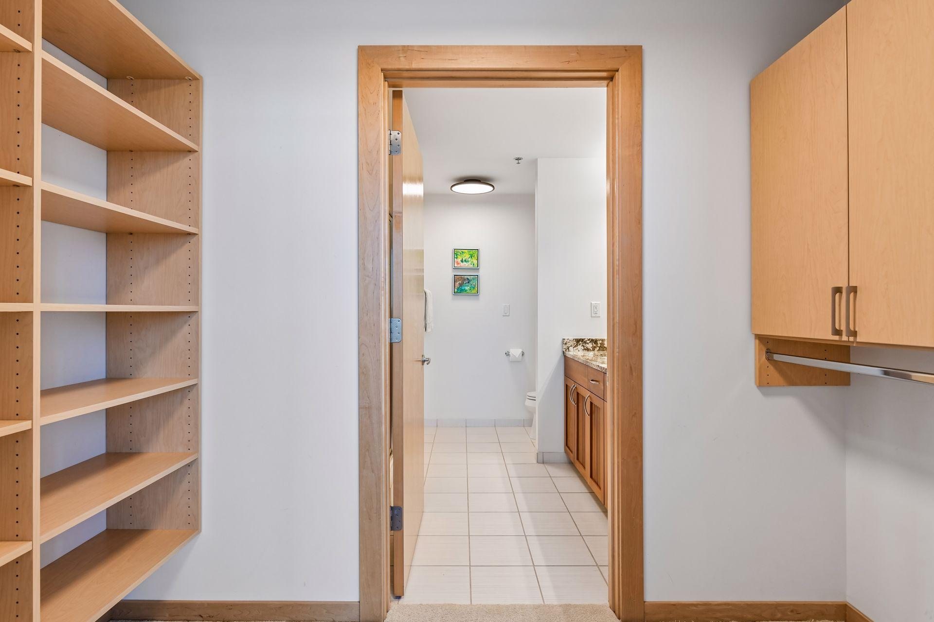 215 10th Avenue S Unit: 708