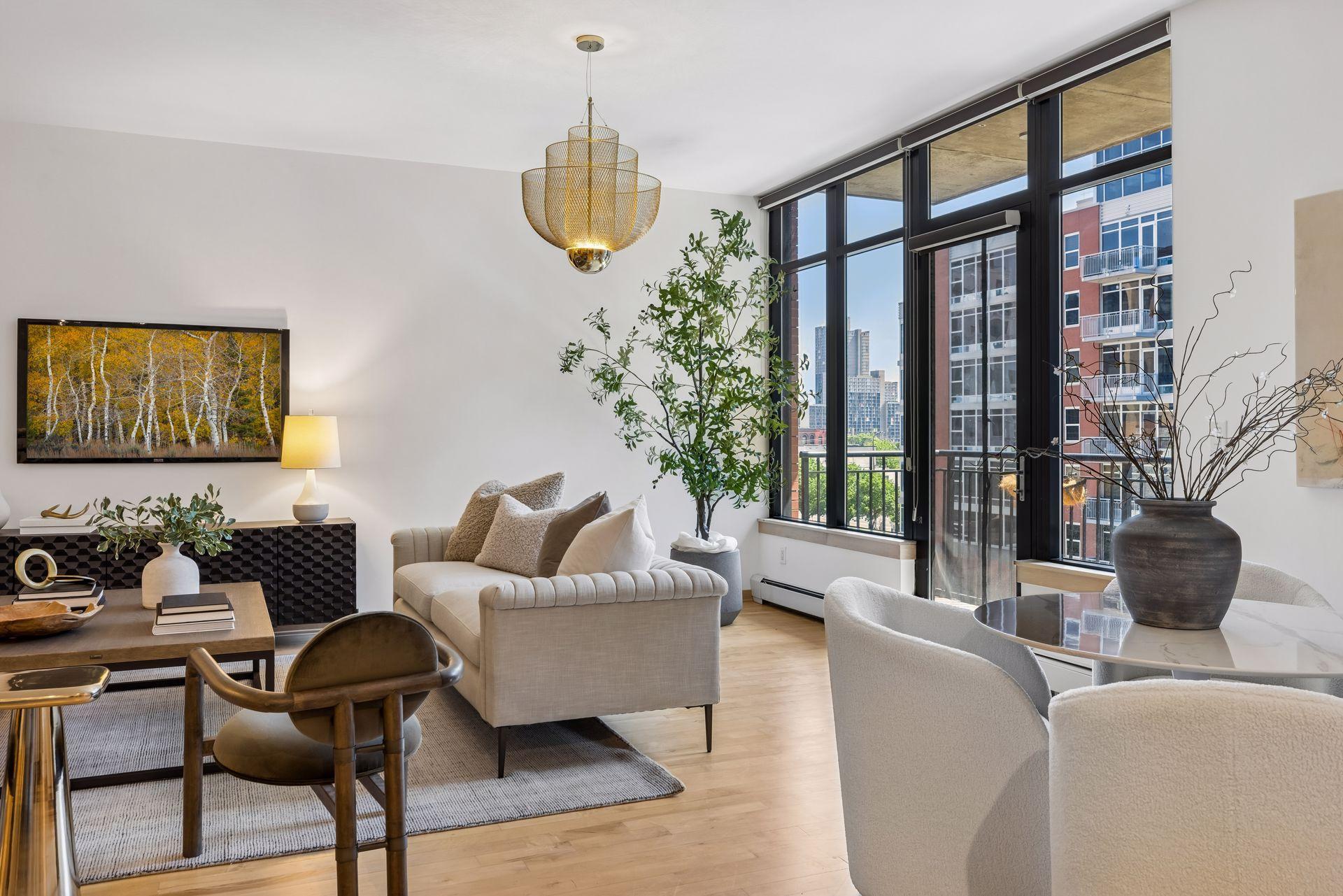 215 10th Avenue S Unit: 411