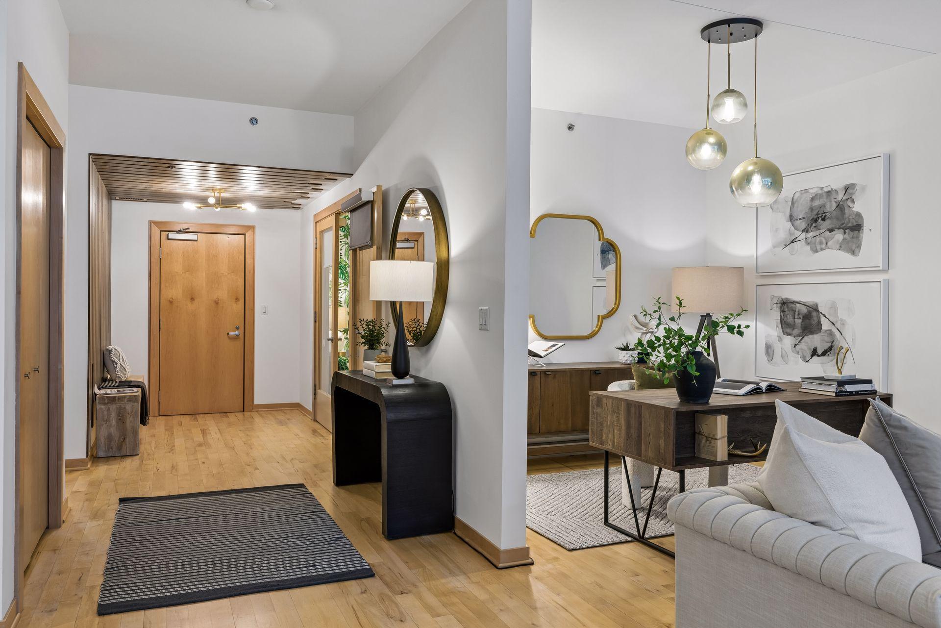 215 10th Avenue S Unit: 411