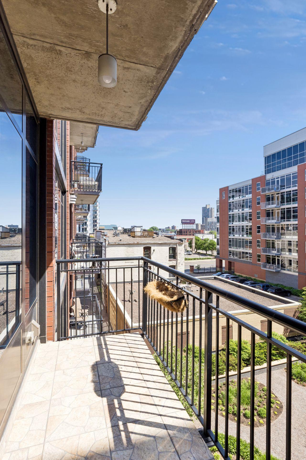 215 10th Avenue S Unit: 411
