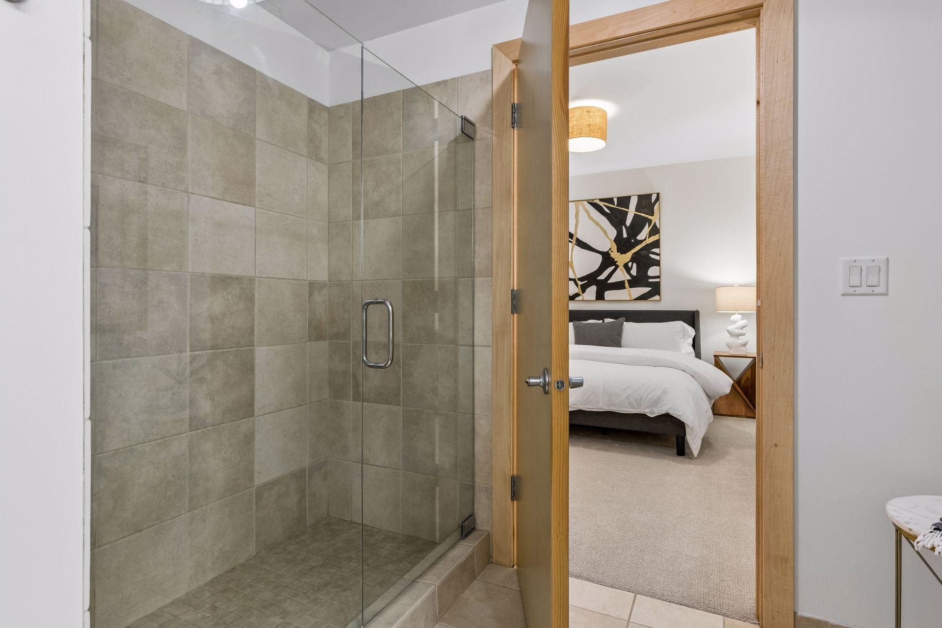 215 10th Avenue S Unit: 411
