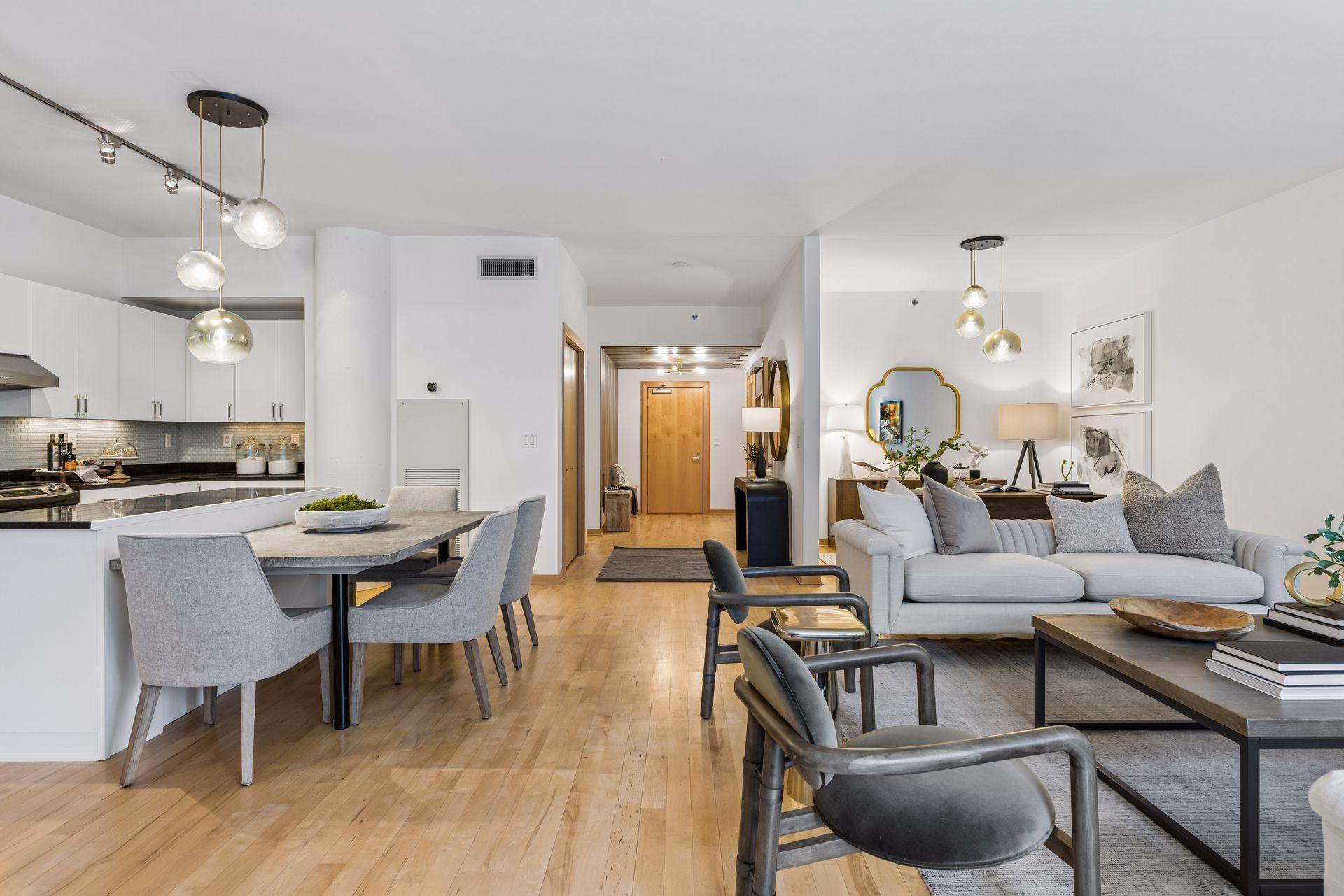 215 10th Avenue S Unit: 411