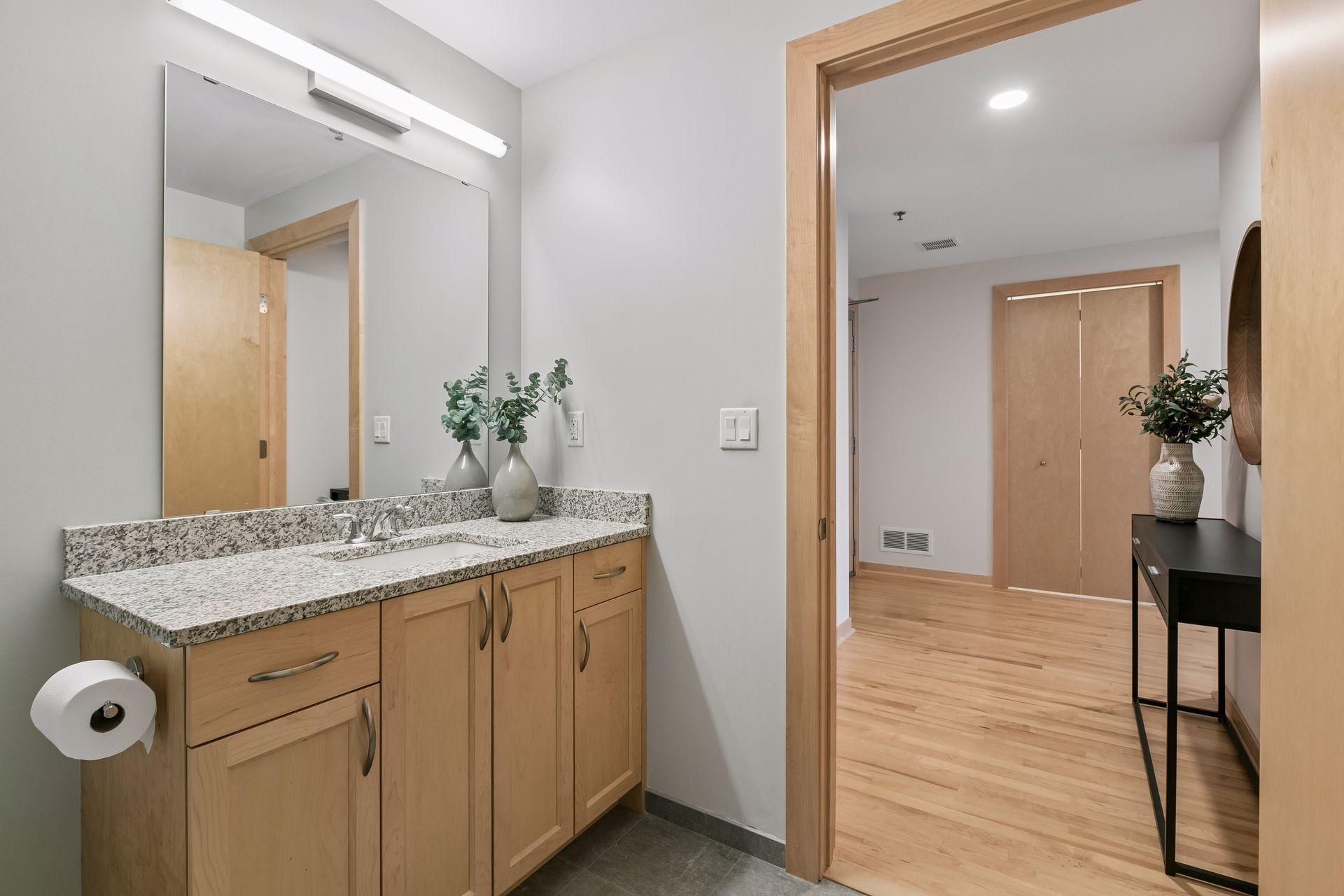 1240 S 2nd Street Unit: 716