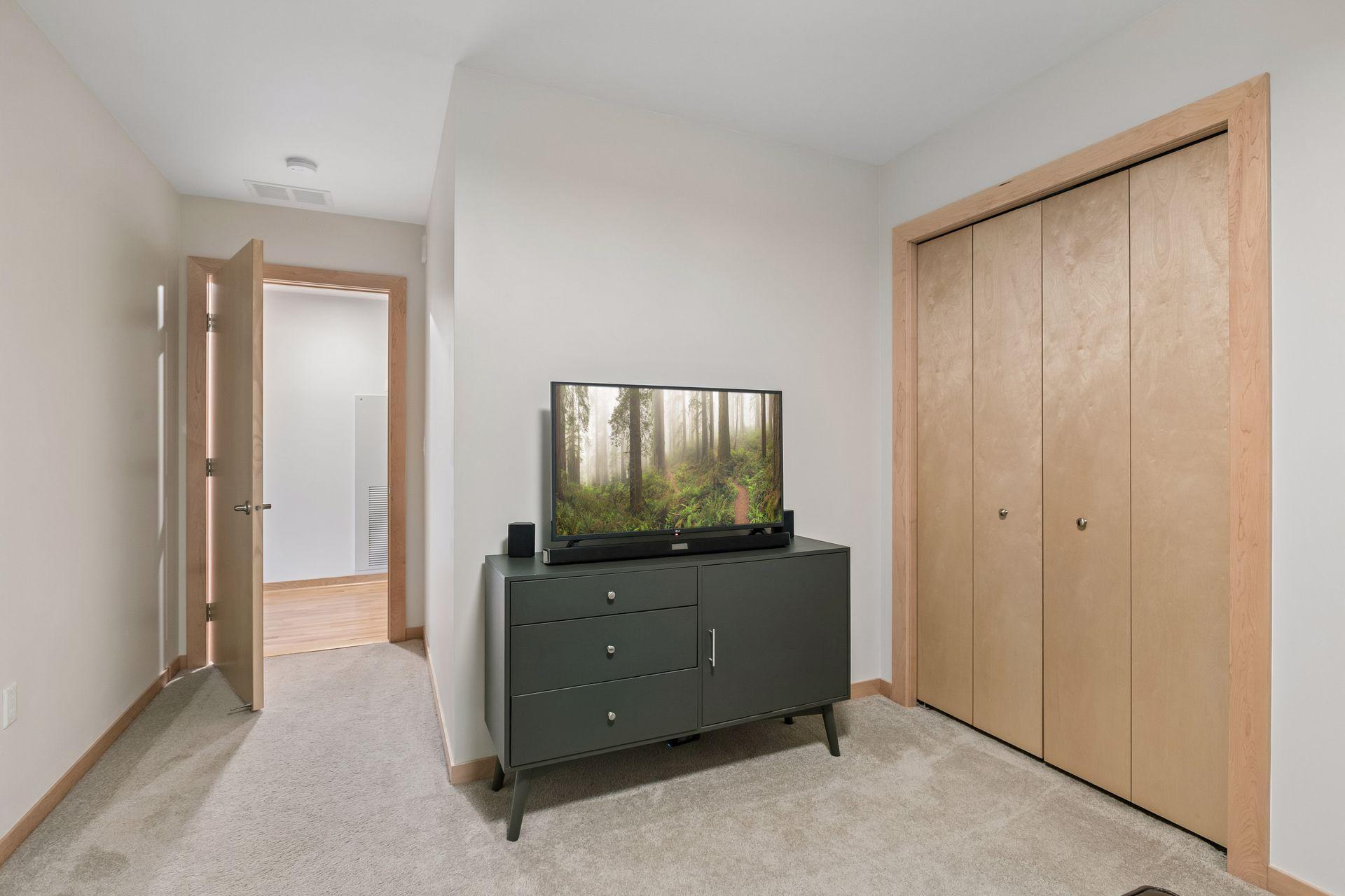 1240 S 2nd Street Unit: 716