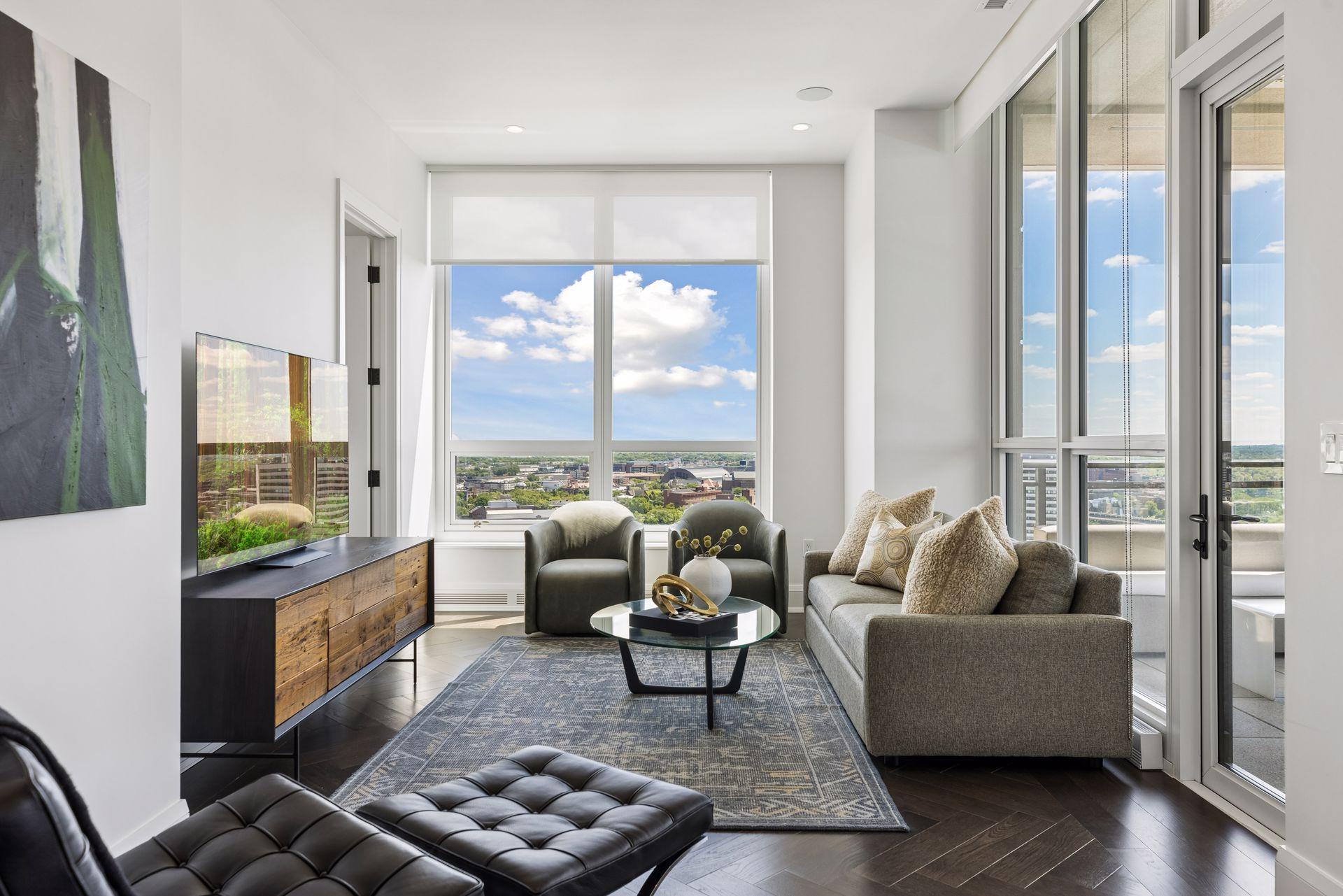 1111 W River Parkway Unit: 23D