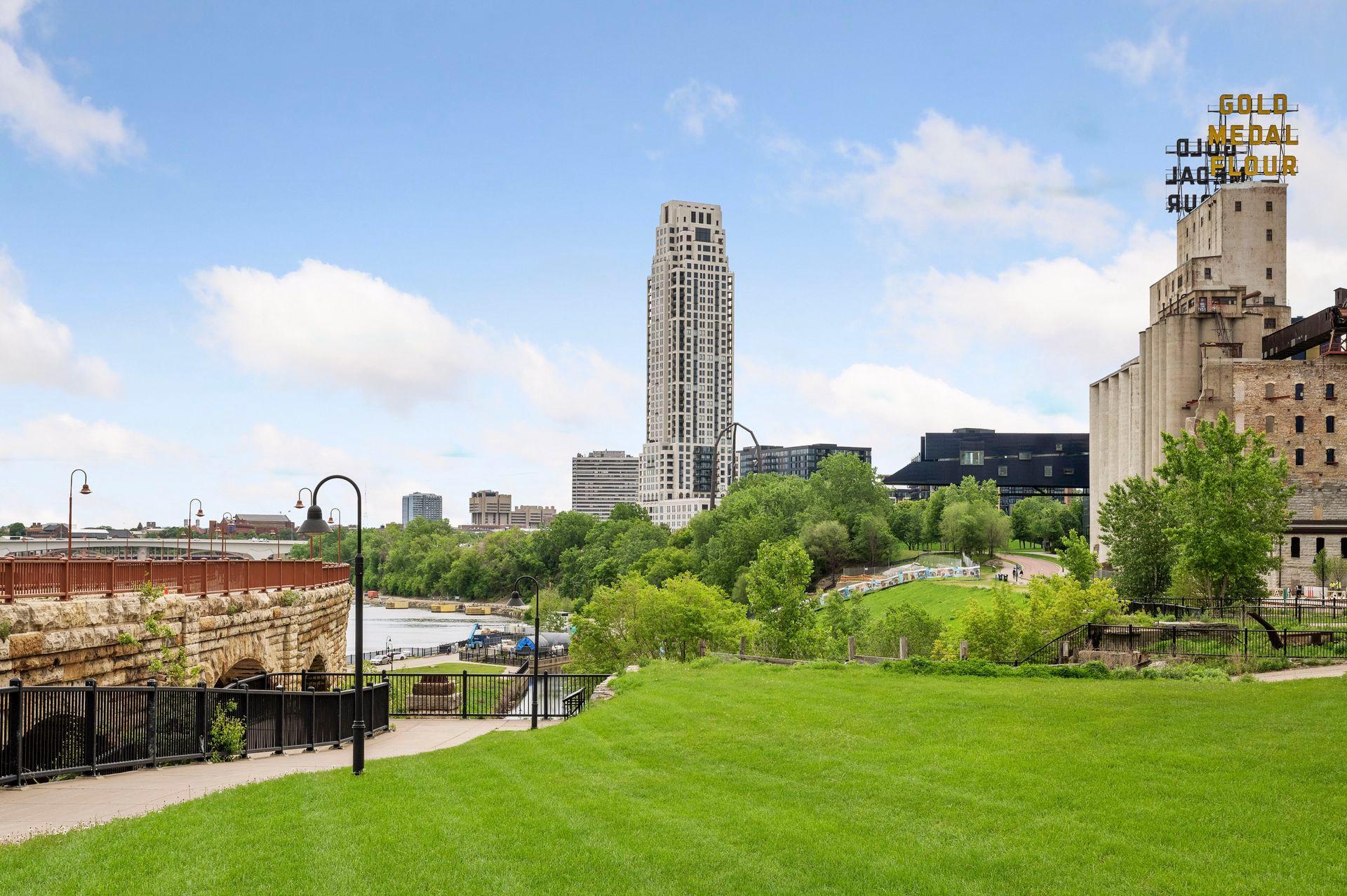 1111 W River Parkway Unit: 23D