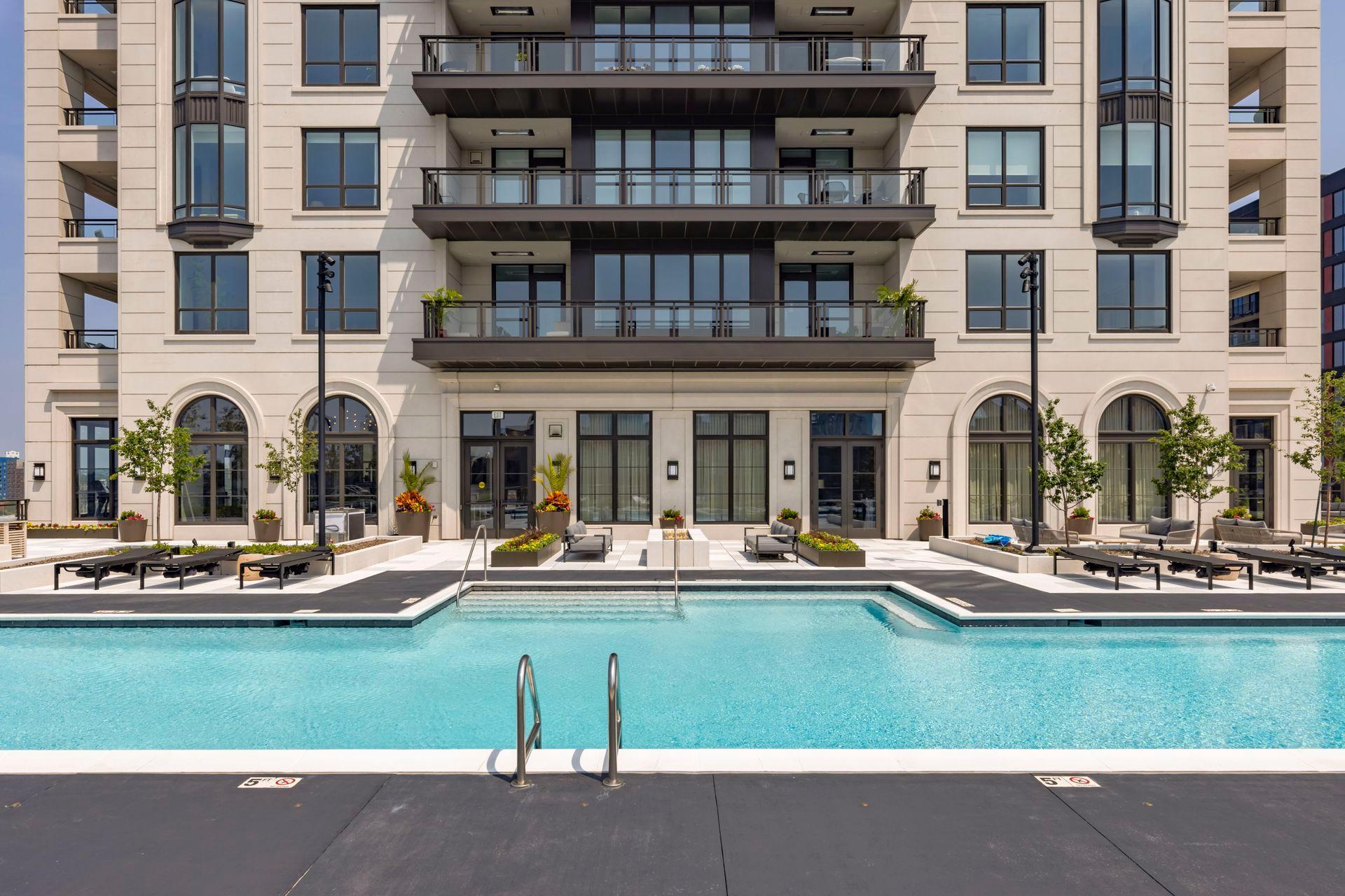 1111 W River Parkway Unit: 23D
