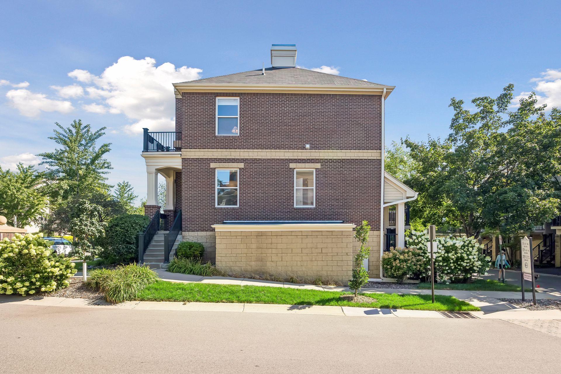 1 4th Avenue N Unit: 101