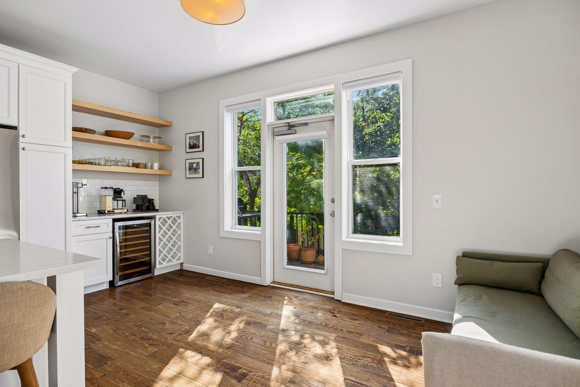 1 4th Avenue N Unit: 101