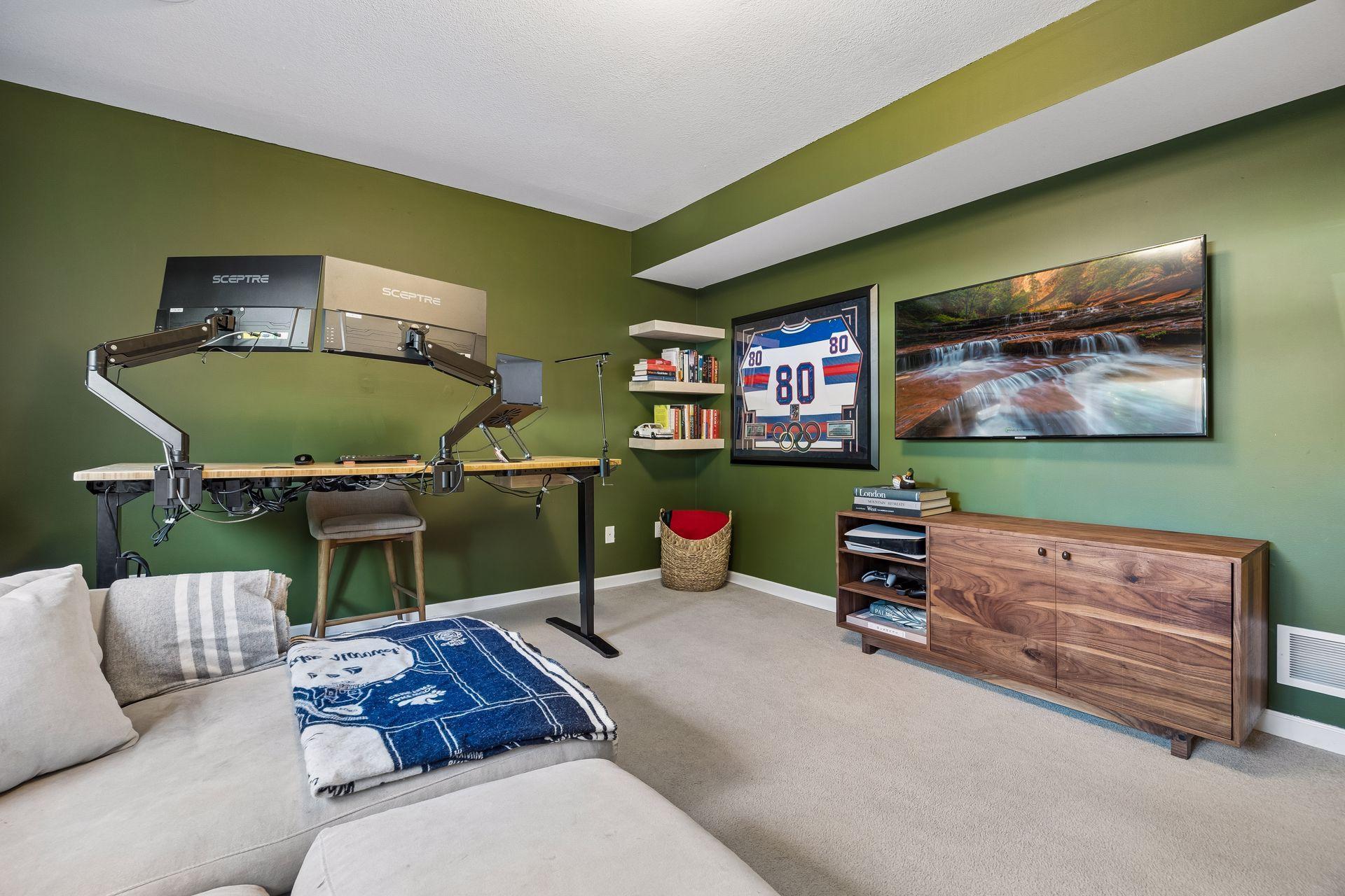 1 4th Avenue N Unit: 101