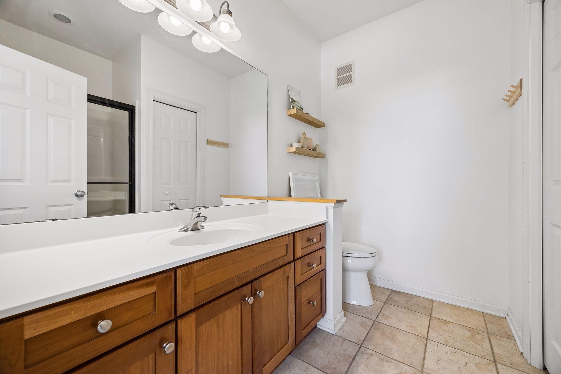 1 4th Avenue N Unit: 101