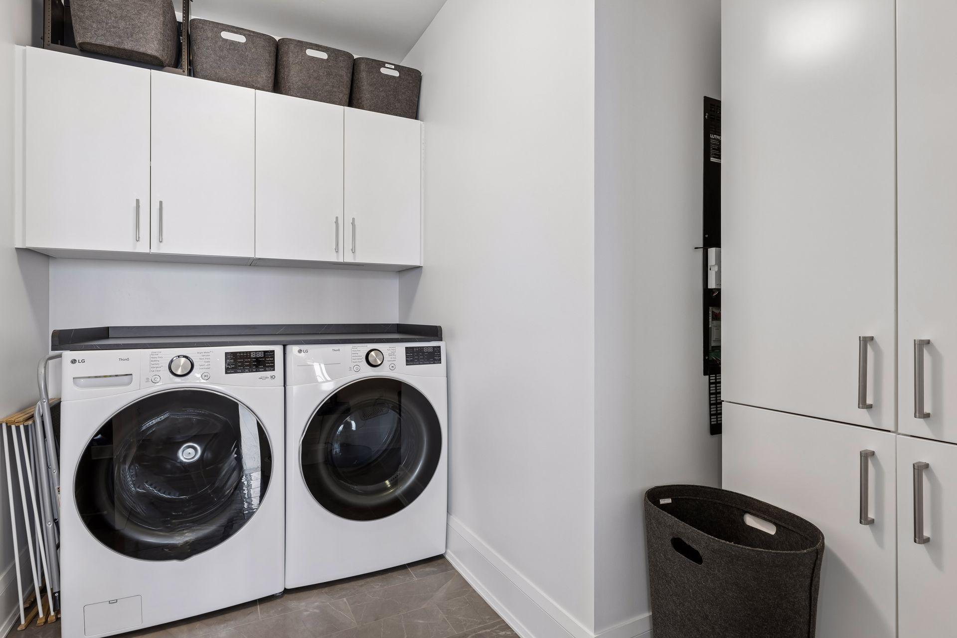 1111 W River Parkway Unit: 10E