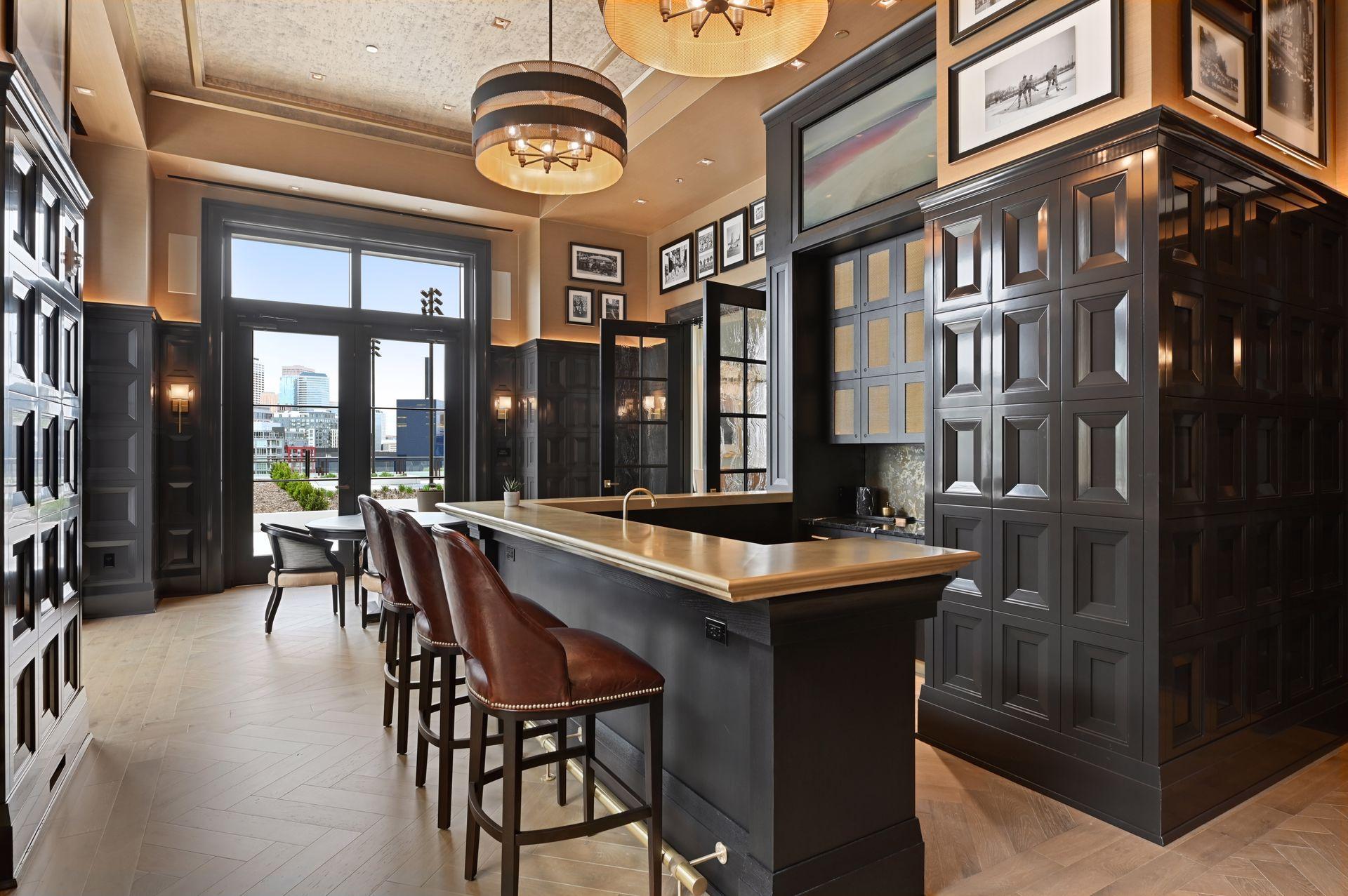 1111 W River Parkway Unit: 10E
