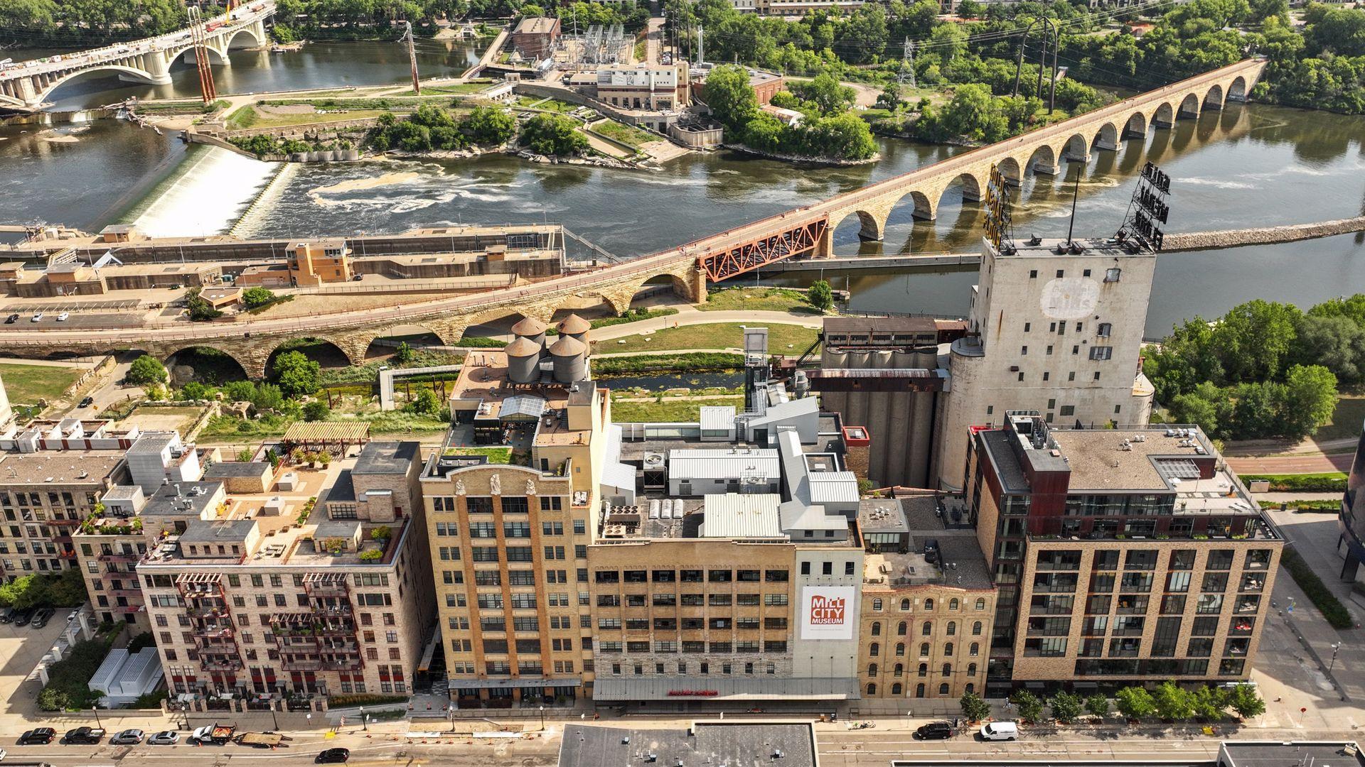 750 S 2nd Street Unit: 404