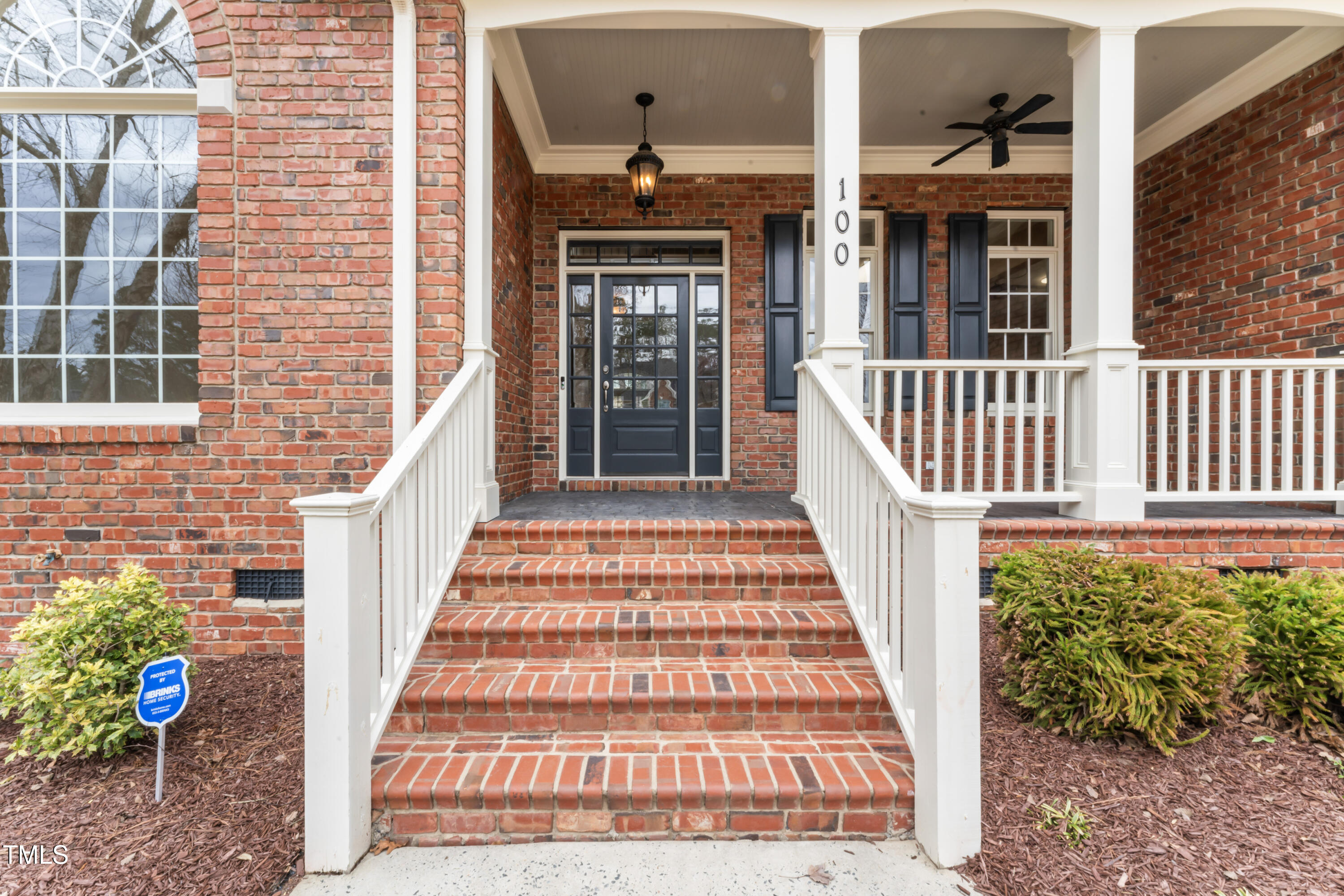 100 Tavernelle Place