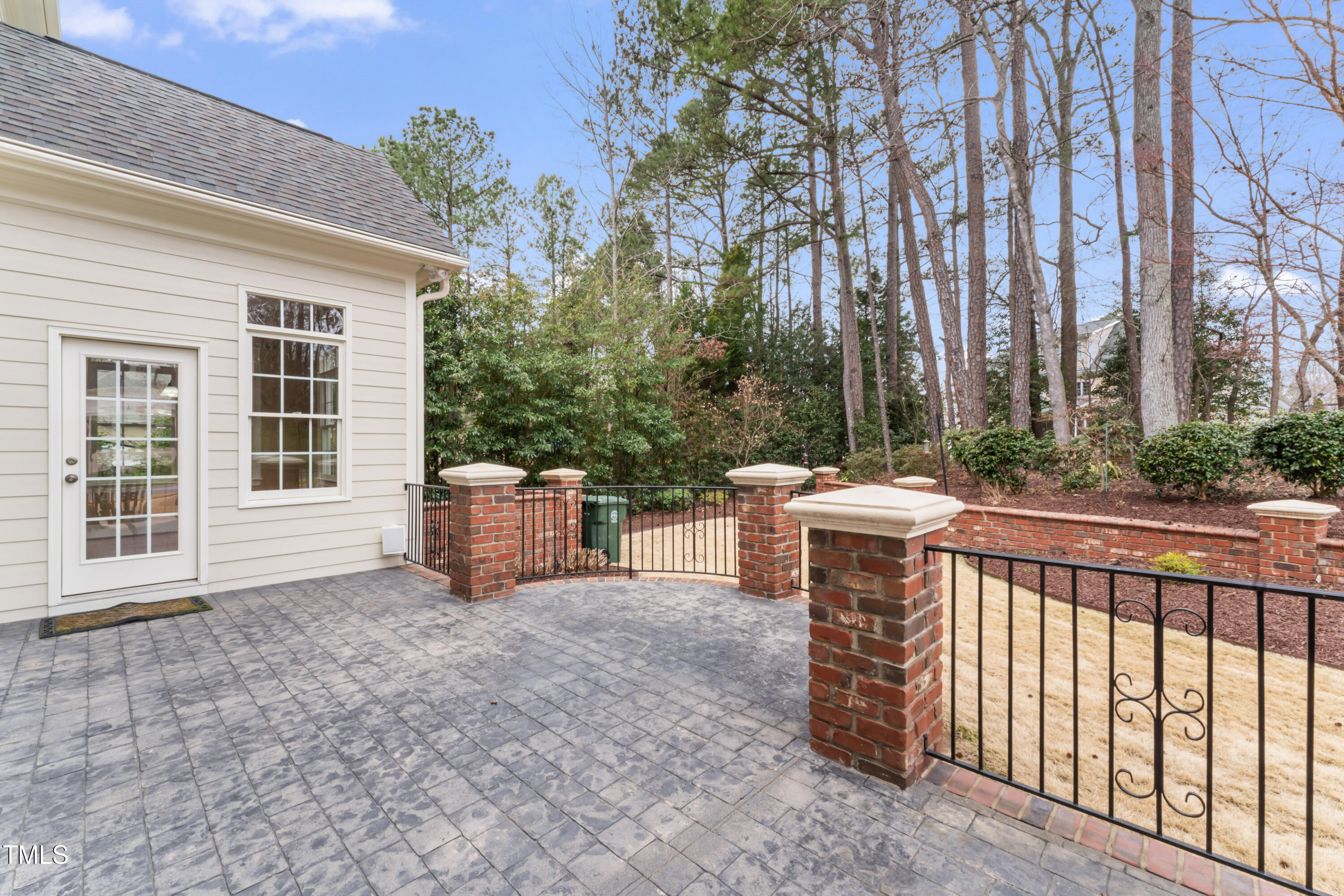 100 Tavernelle Place