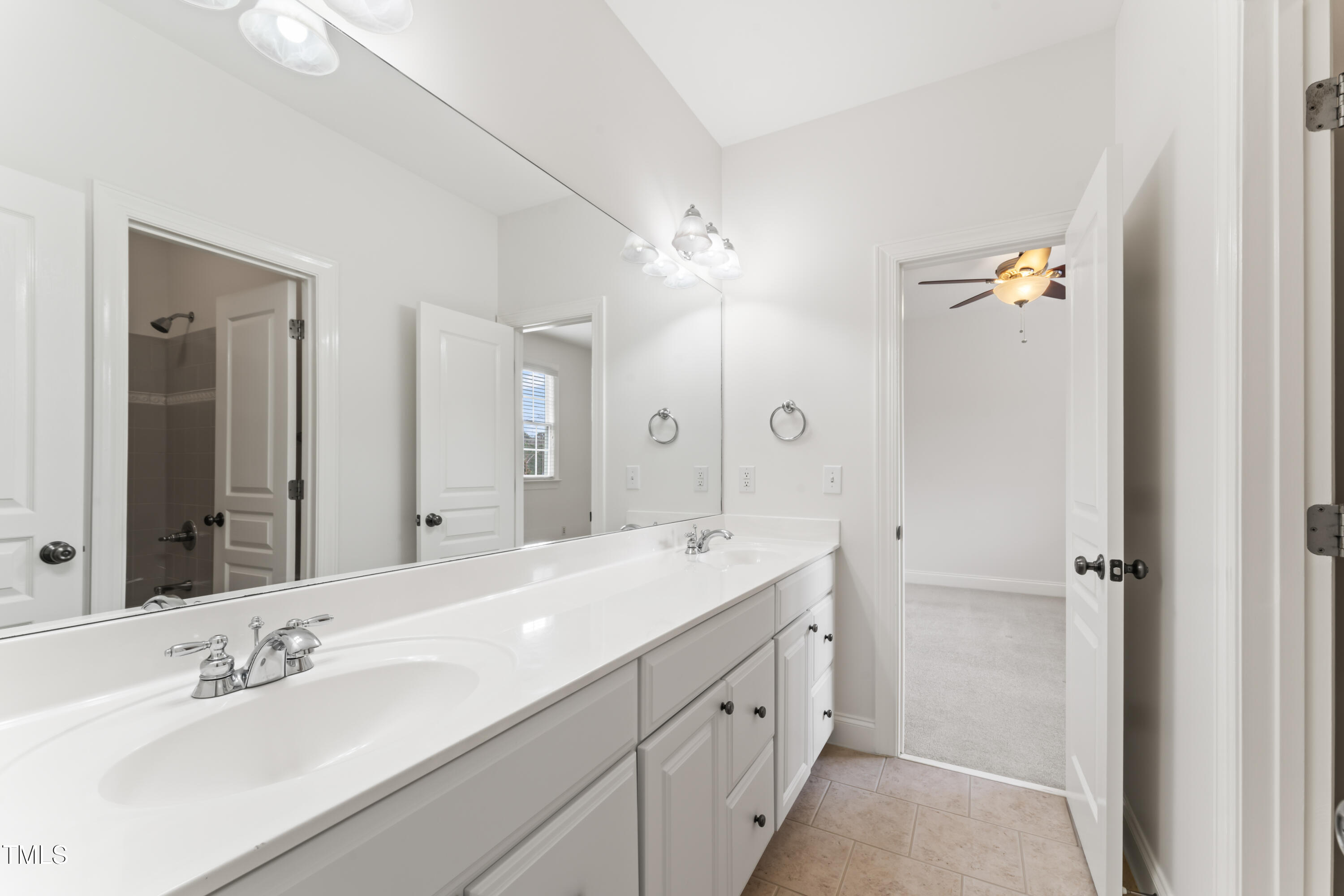 100 Tavernelle Place