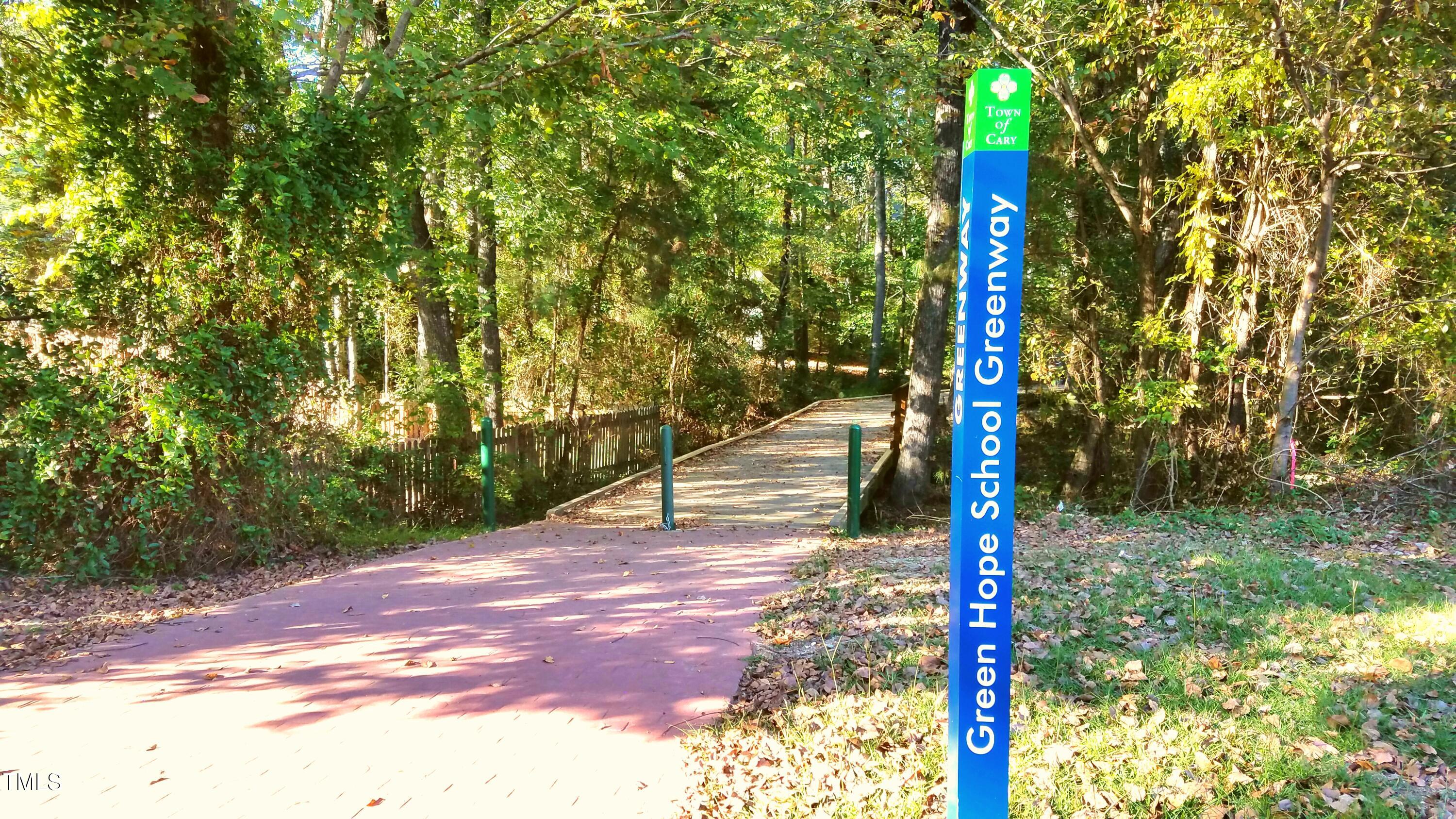 100 Tavernelle Place