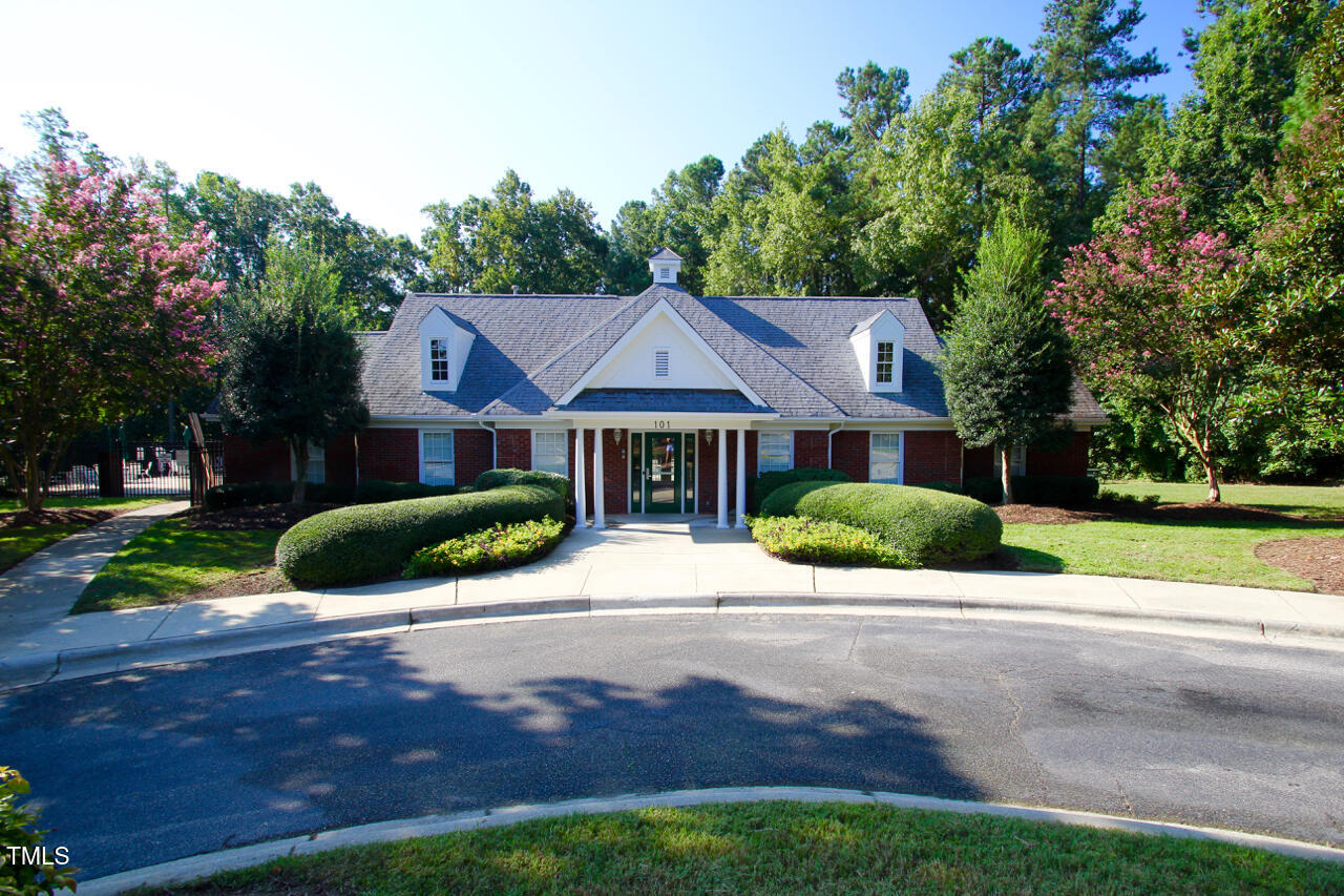 100 Tavernelle Place