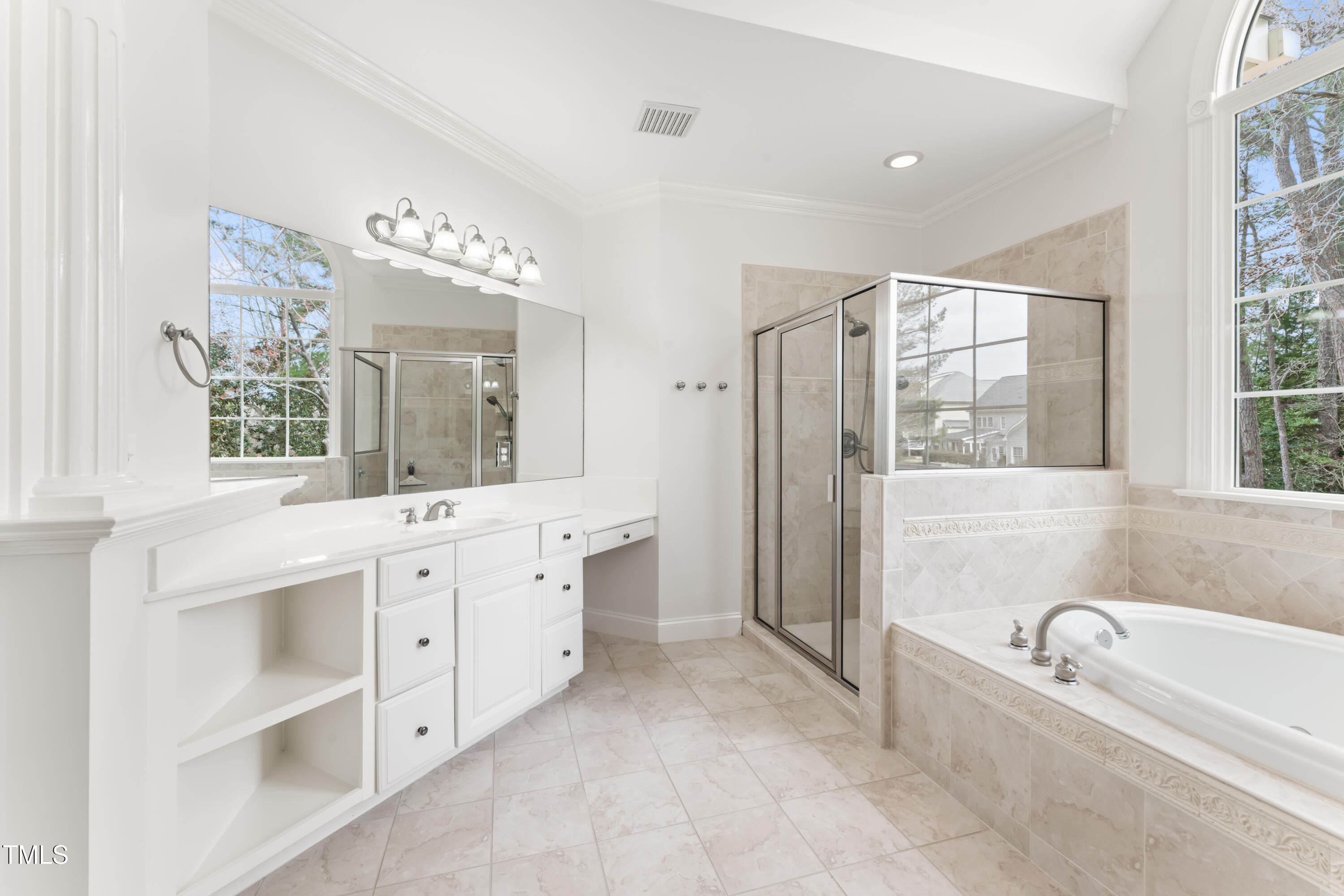 100 Tavernelle Place