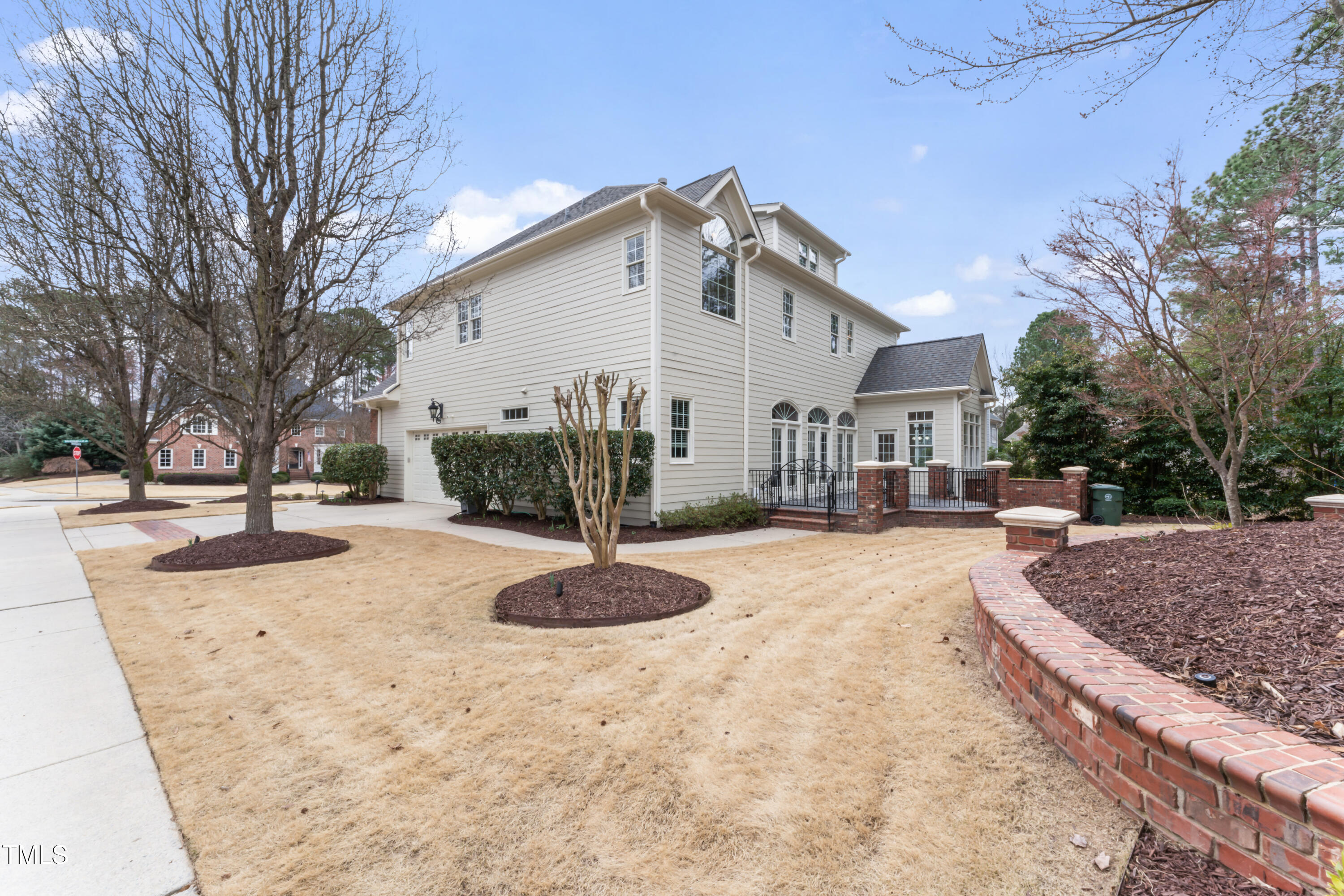 100 Tavernelle Place