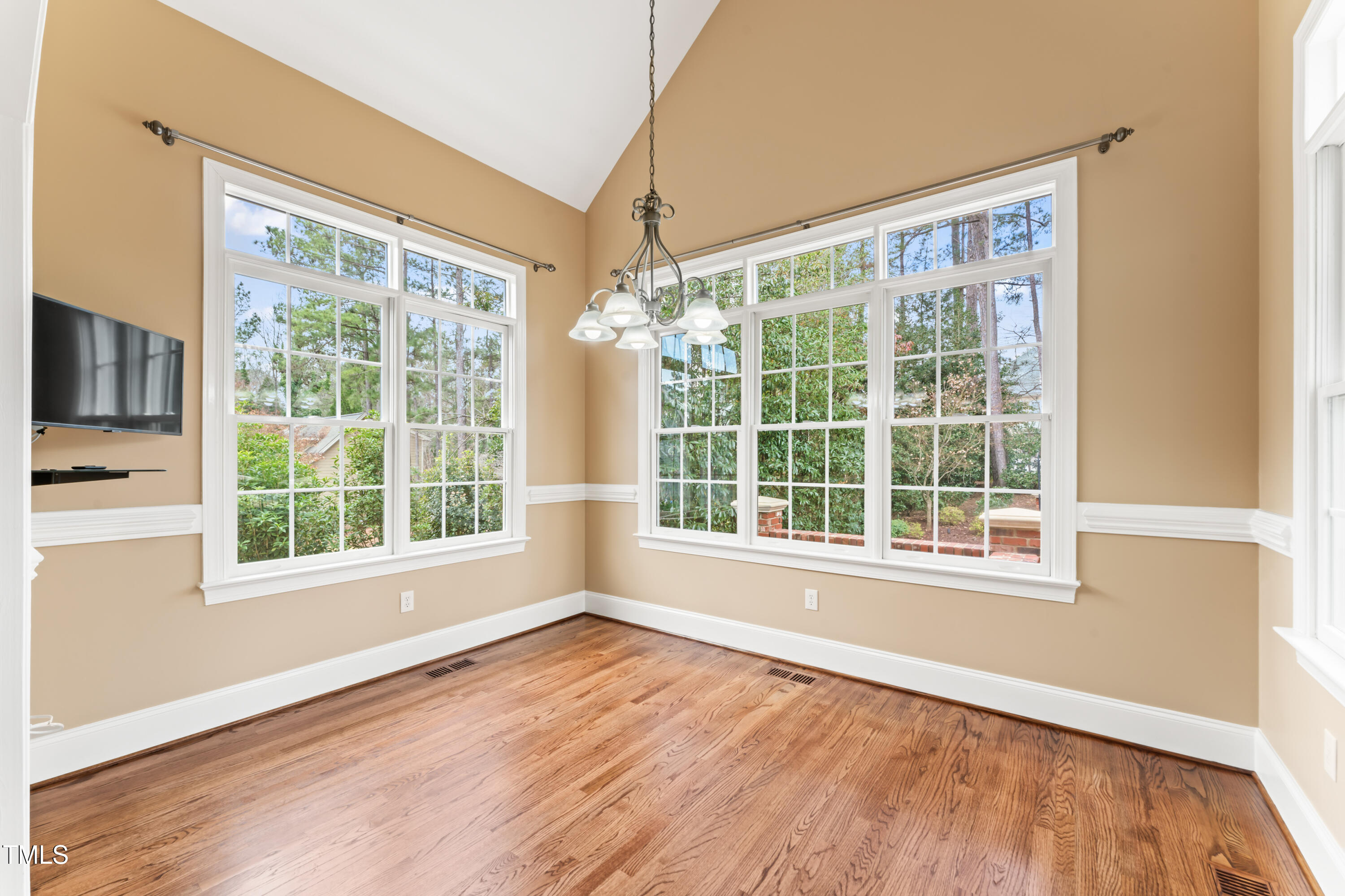 100 Tavernelle Place