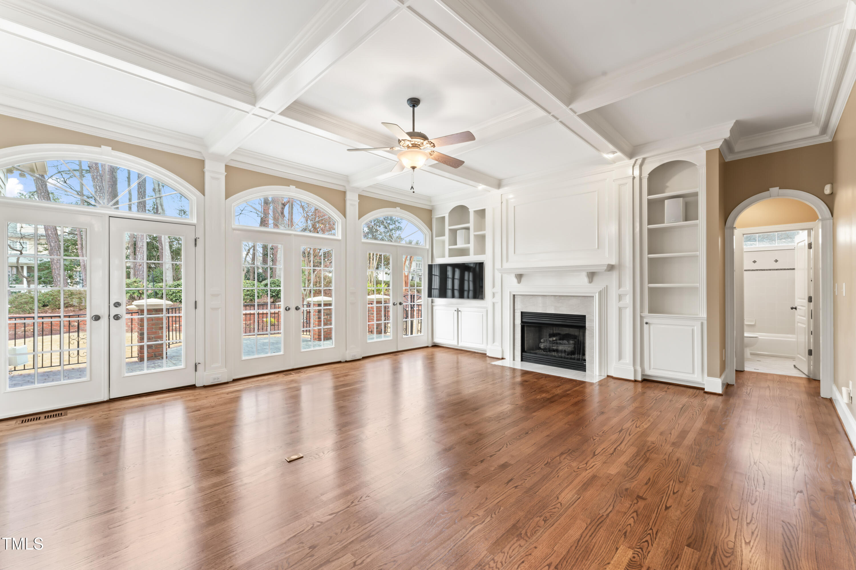 100 Tavernelle Place