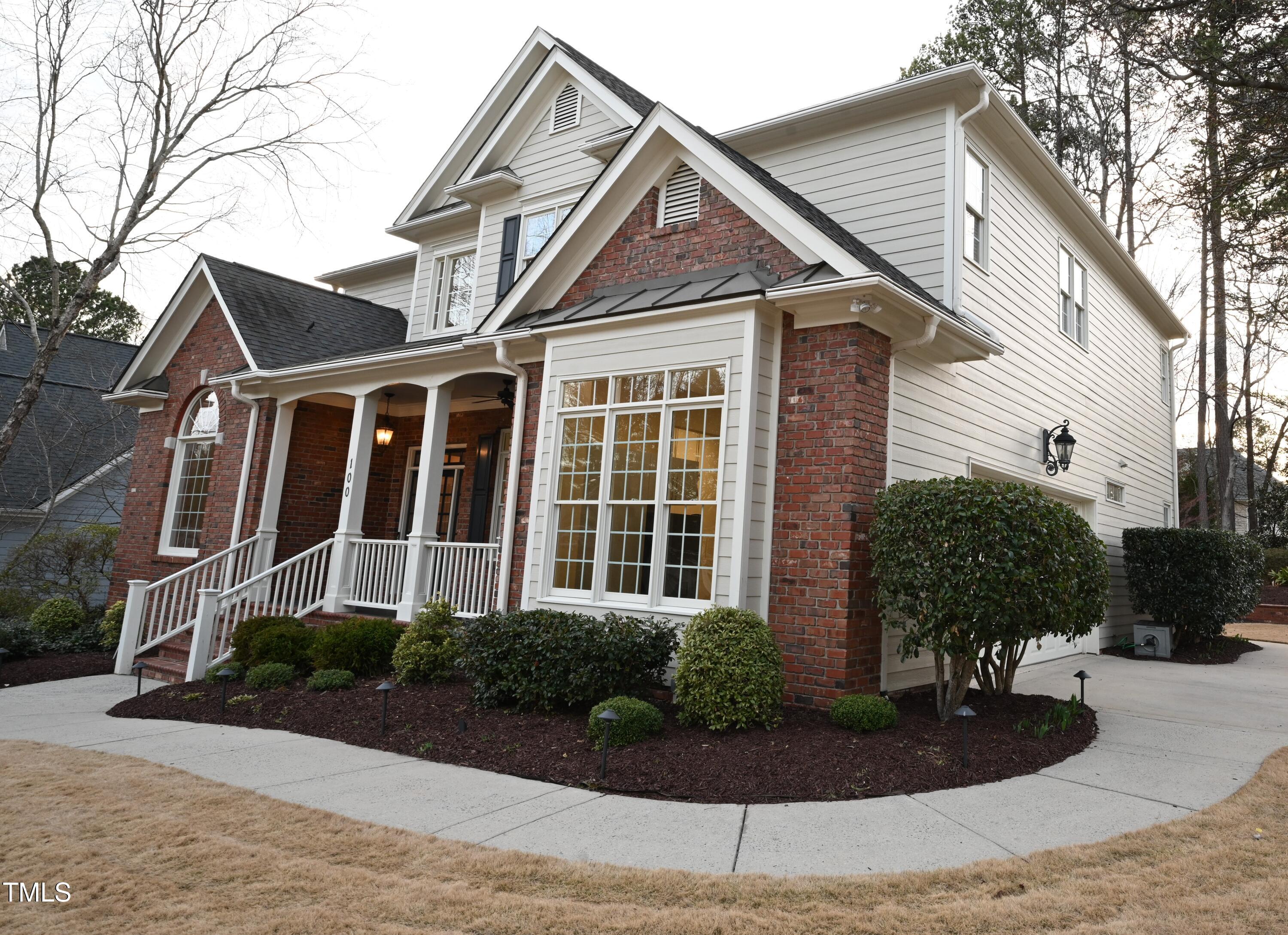 100 Tavernelle Place