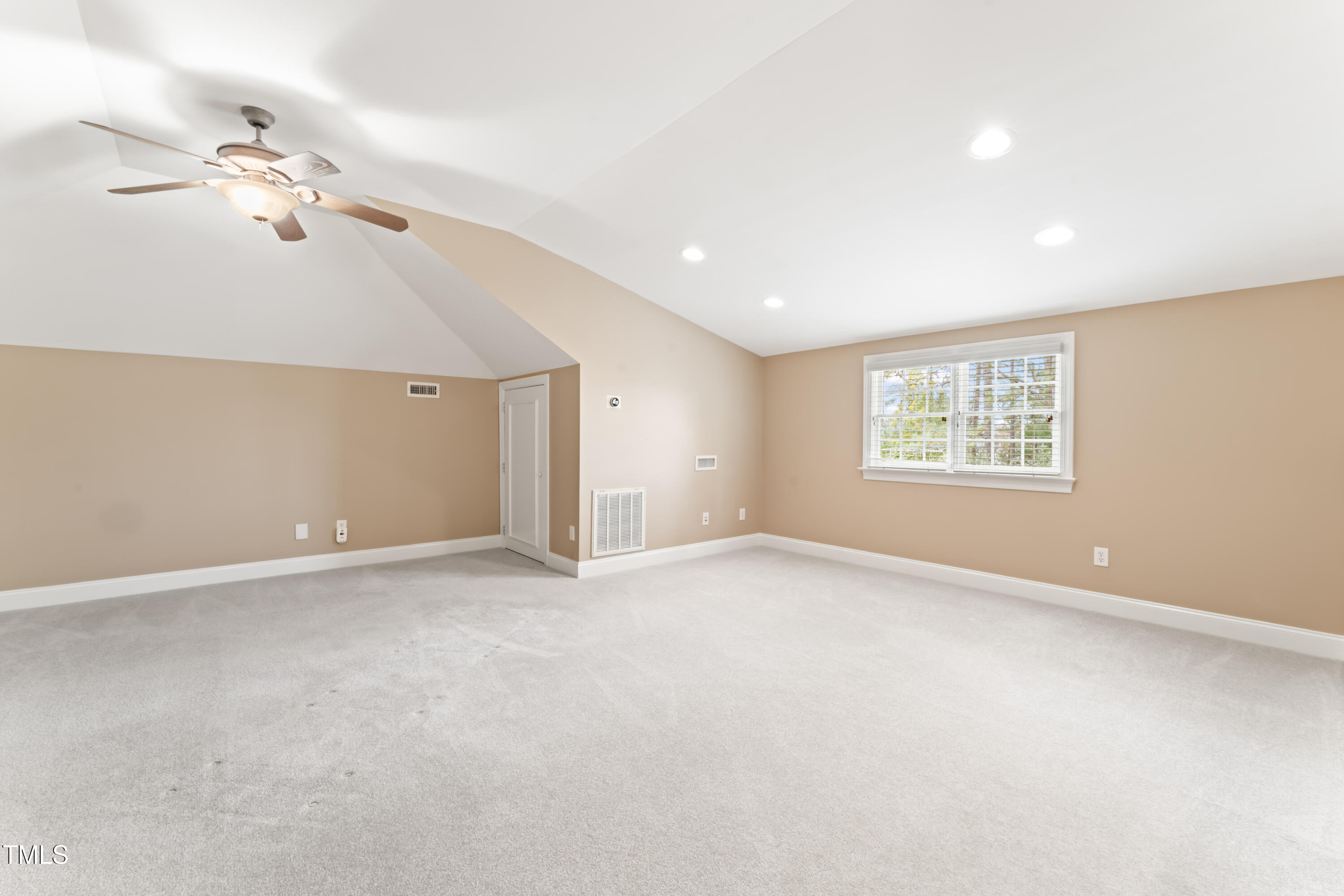 100 Tavernelle Place