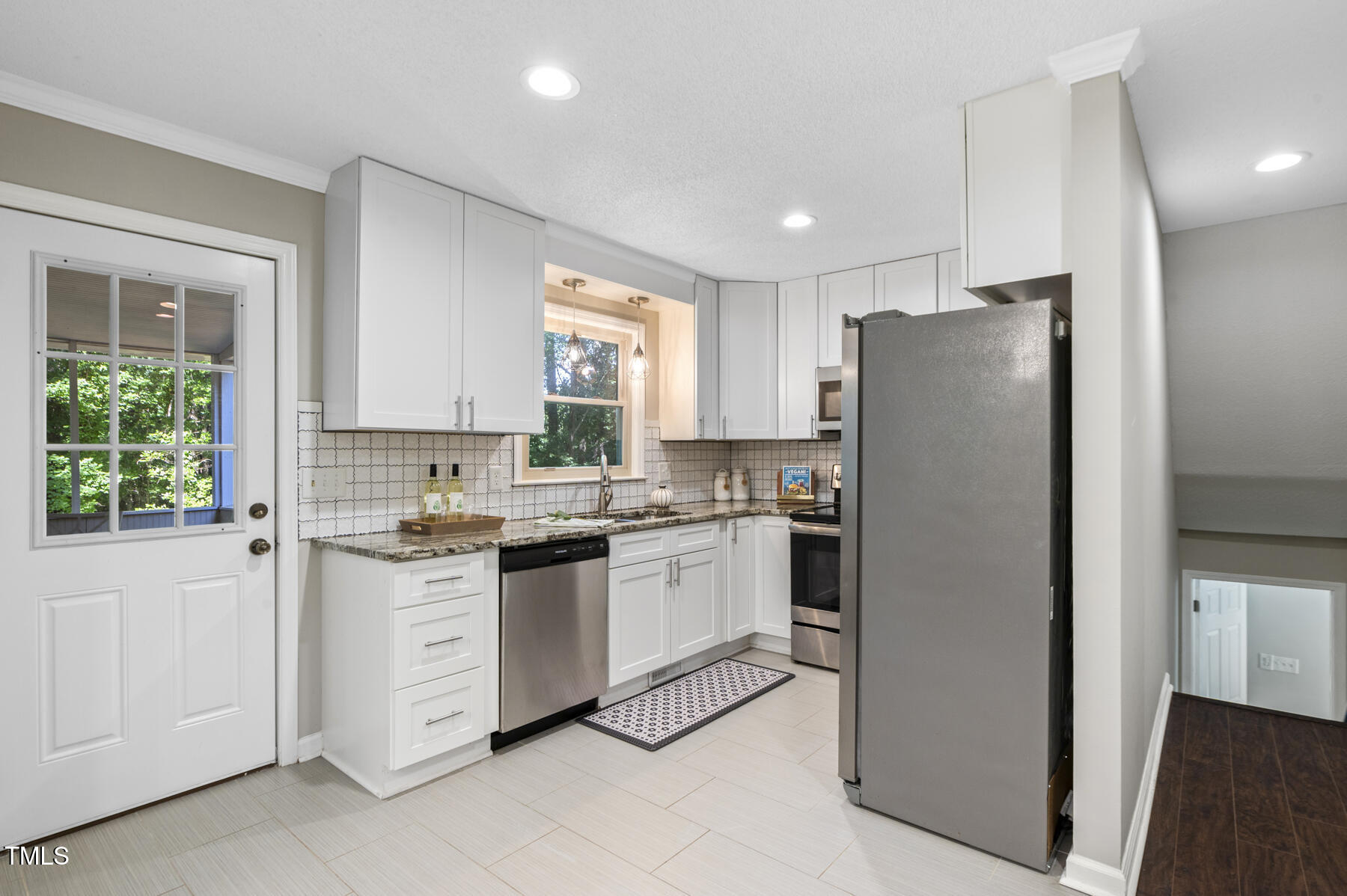 821 Stoneybrook Drive