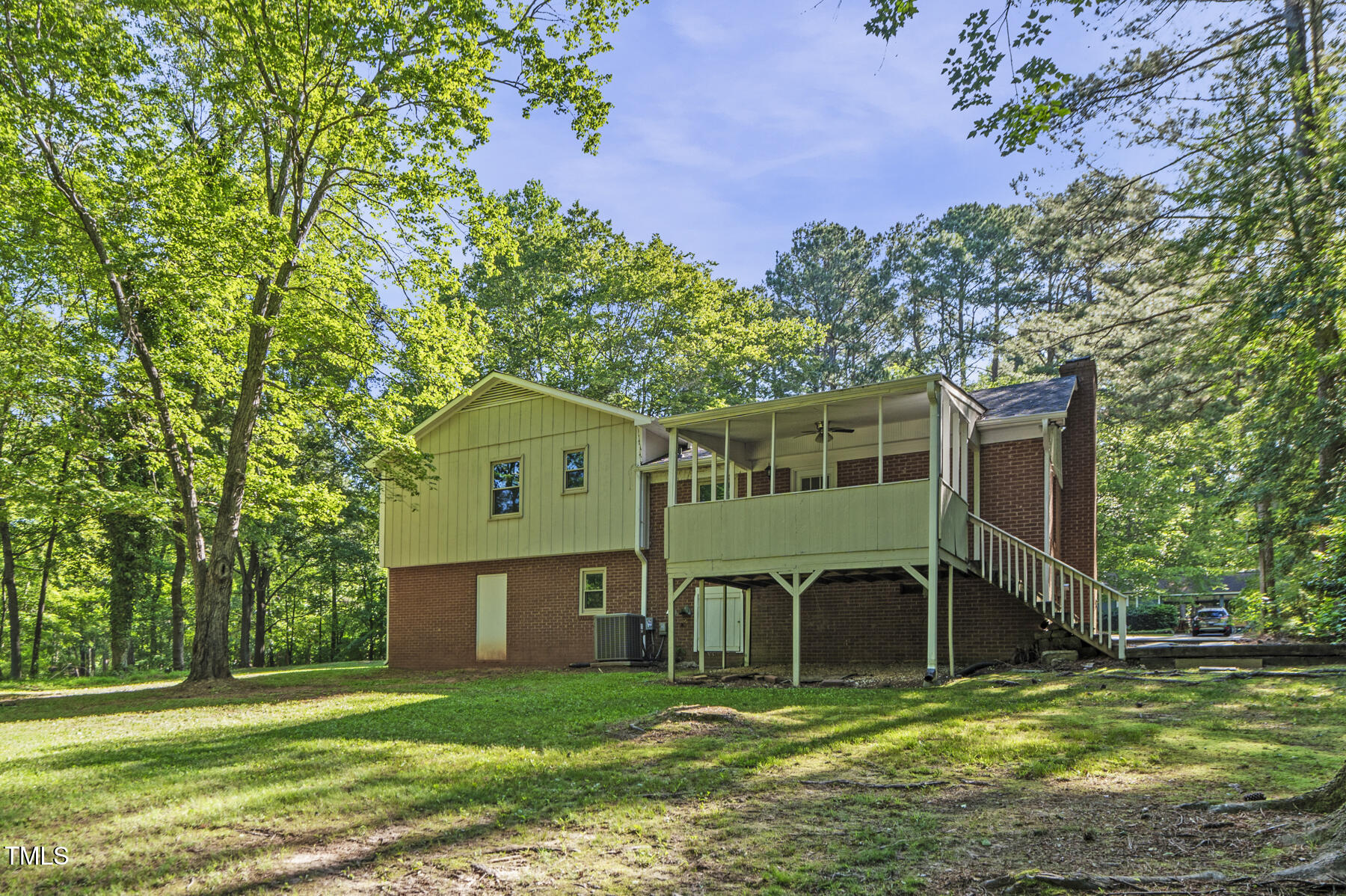 821 Stoneybrook Drive