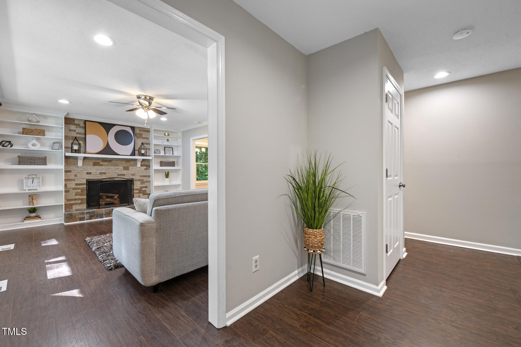 821 Stoneybrook Drive