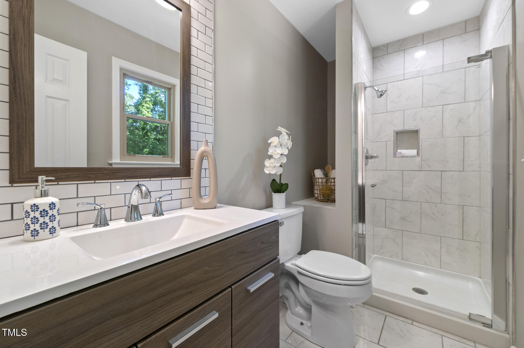 821 Stoneybrook Drive