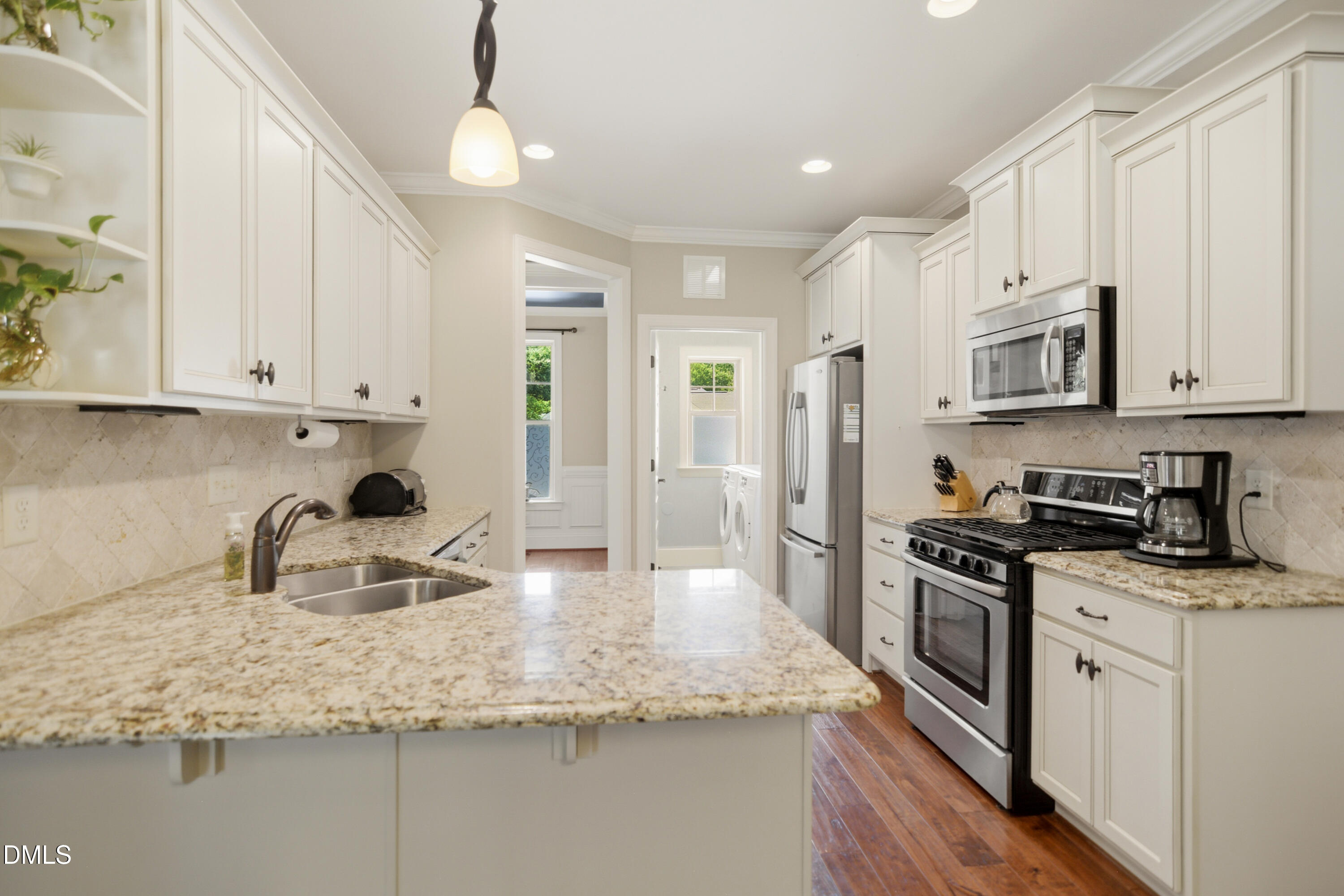 1304 Golden Bluff Lane