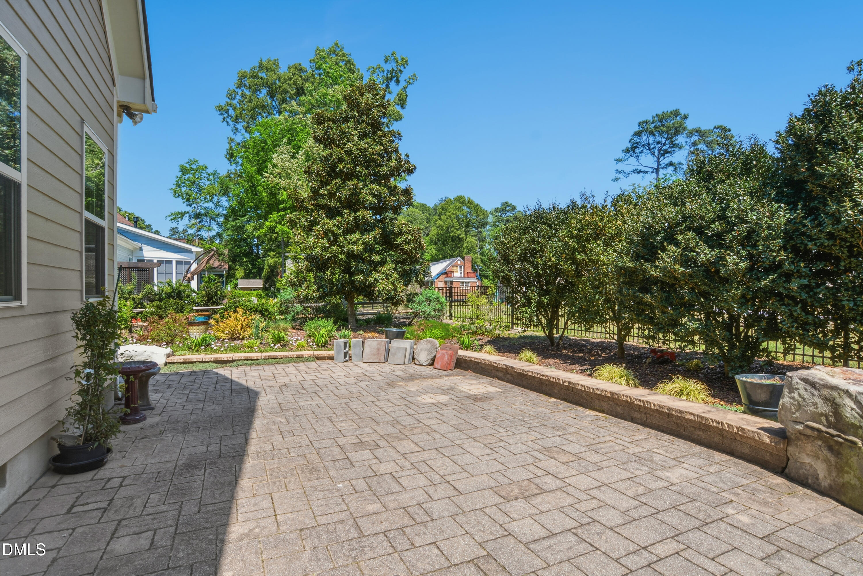 1304 Golden Bluff Lane