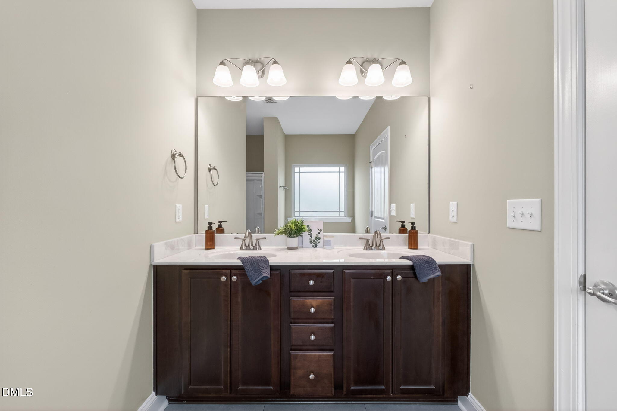 22 E Arbor Cove Court